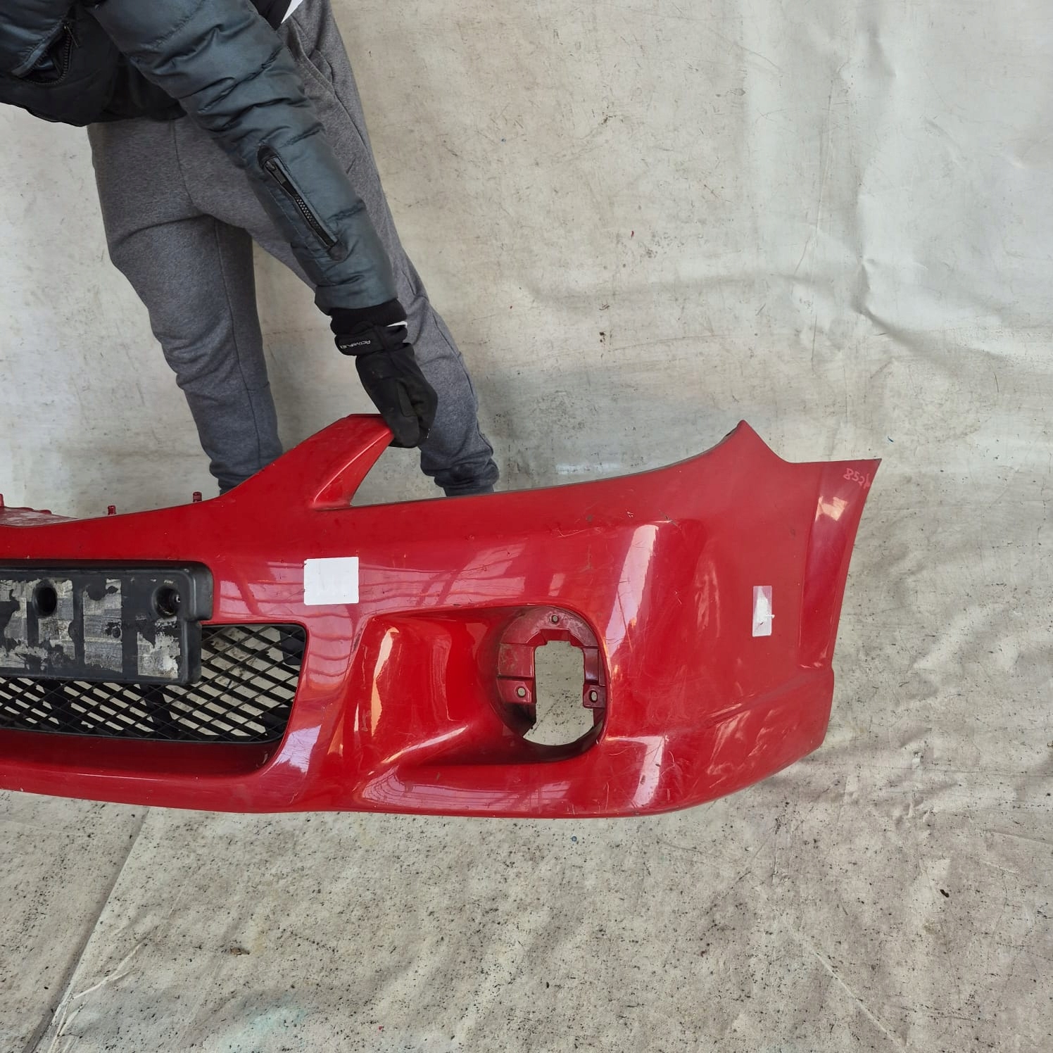 MAZDA 323F LIFT SPORT bumper front front grid B30P-50031