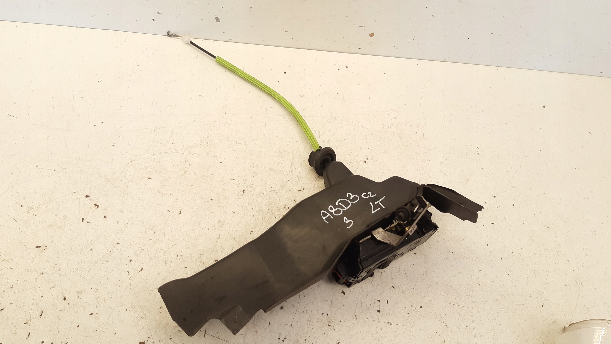 lock left rear part 4E0839011 Audi A8 D3