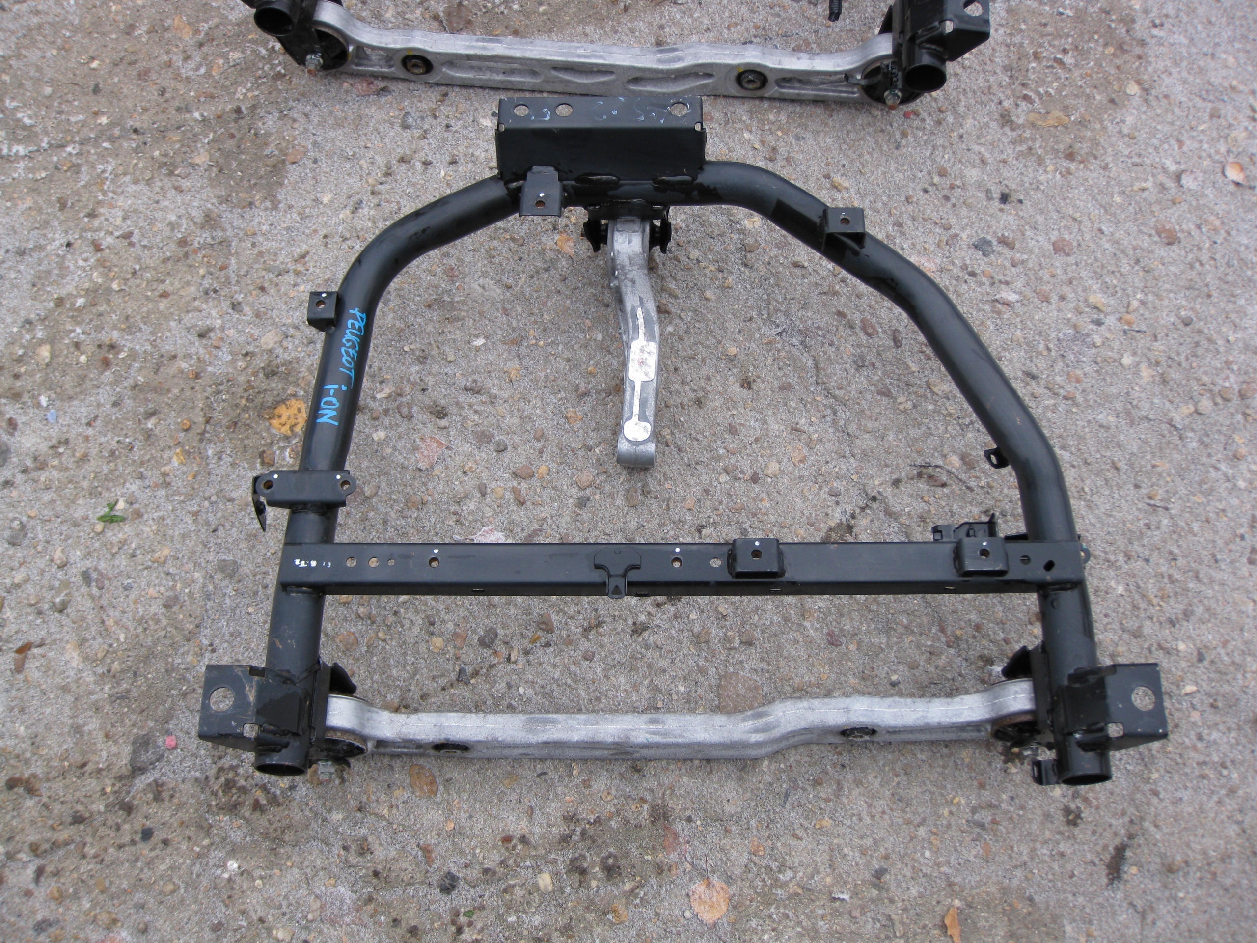 PEUGEOT CITROEN MITSUBISHI axle beam subframe rear part rear. engine electrical