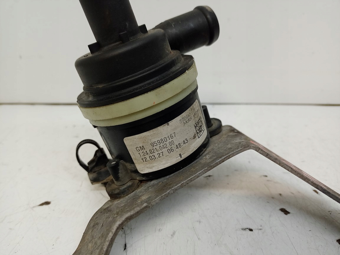 CHEVROLET AVEO T300 water pump holder 95980167