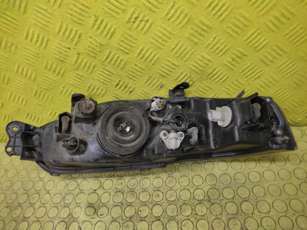 MITSUBISHI COLT V REFLEKTOR light right front 10087279