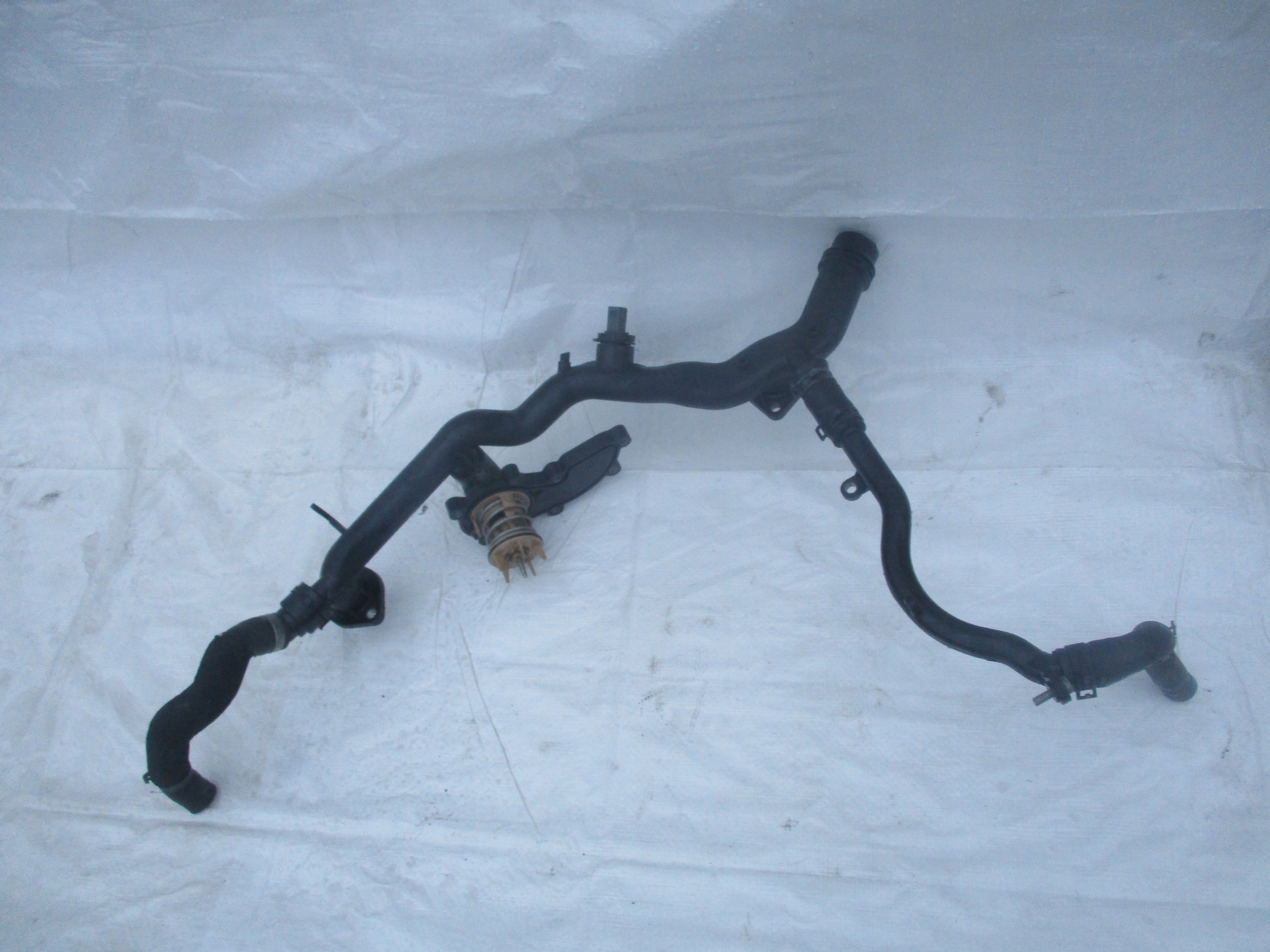 06E121111AL 06E121045Q - Корпус термостата AUDI S4 S5 A6 Q5 Q7 A8 3.0 TFSI