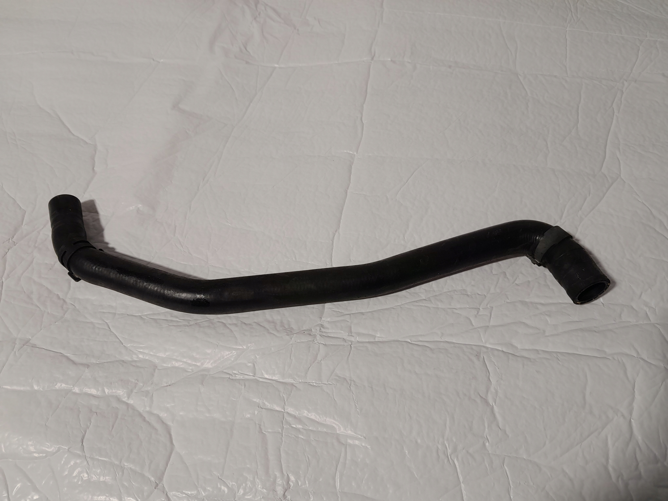 AUDI A4 B9 LIFT cijevčica prijenos vode 8W1819373AA