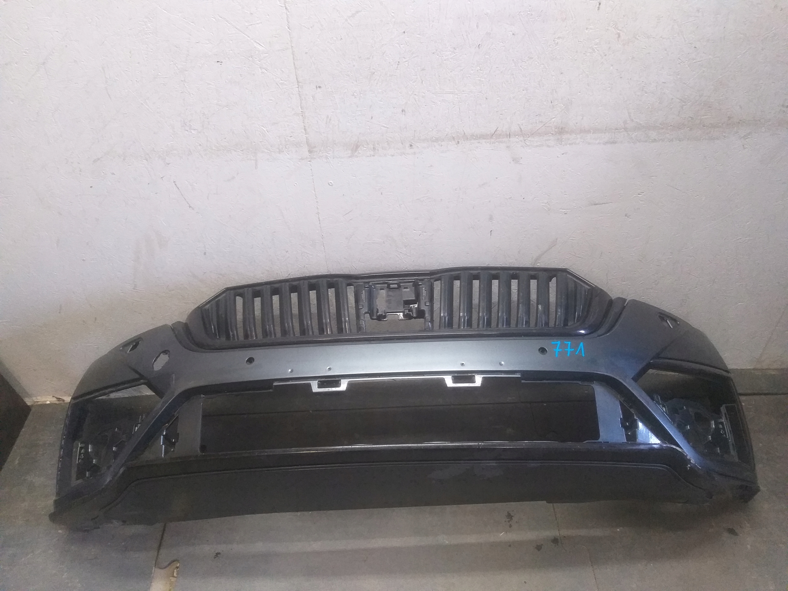 bumper front SKODA OCTAVIA IV 4 RS