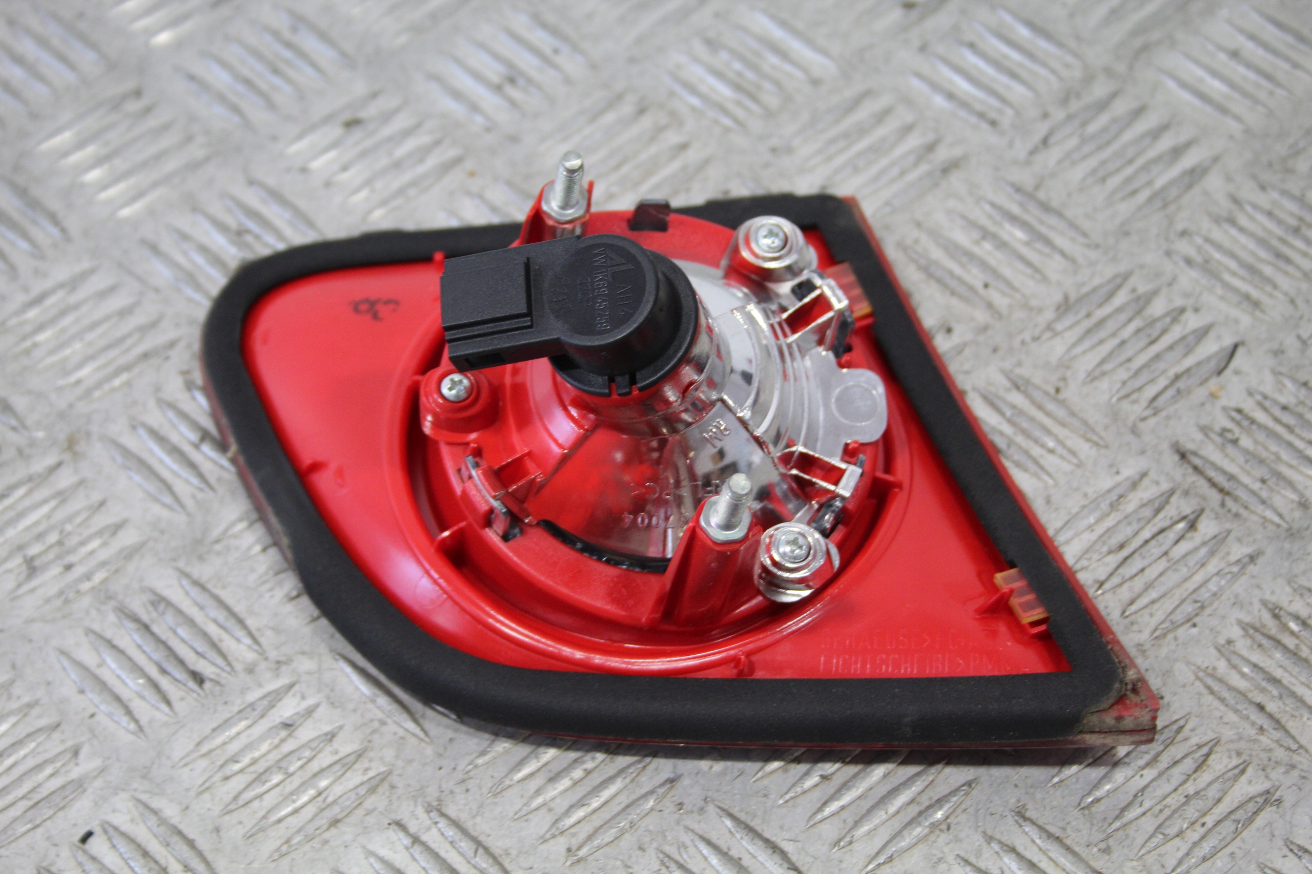 light bonnet right rear part VW PASSAT B6 3C0