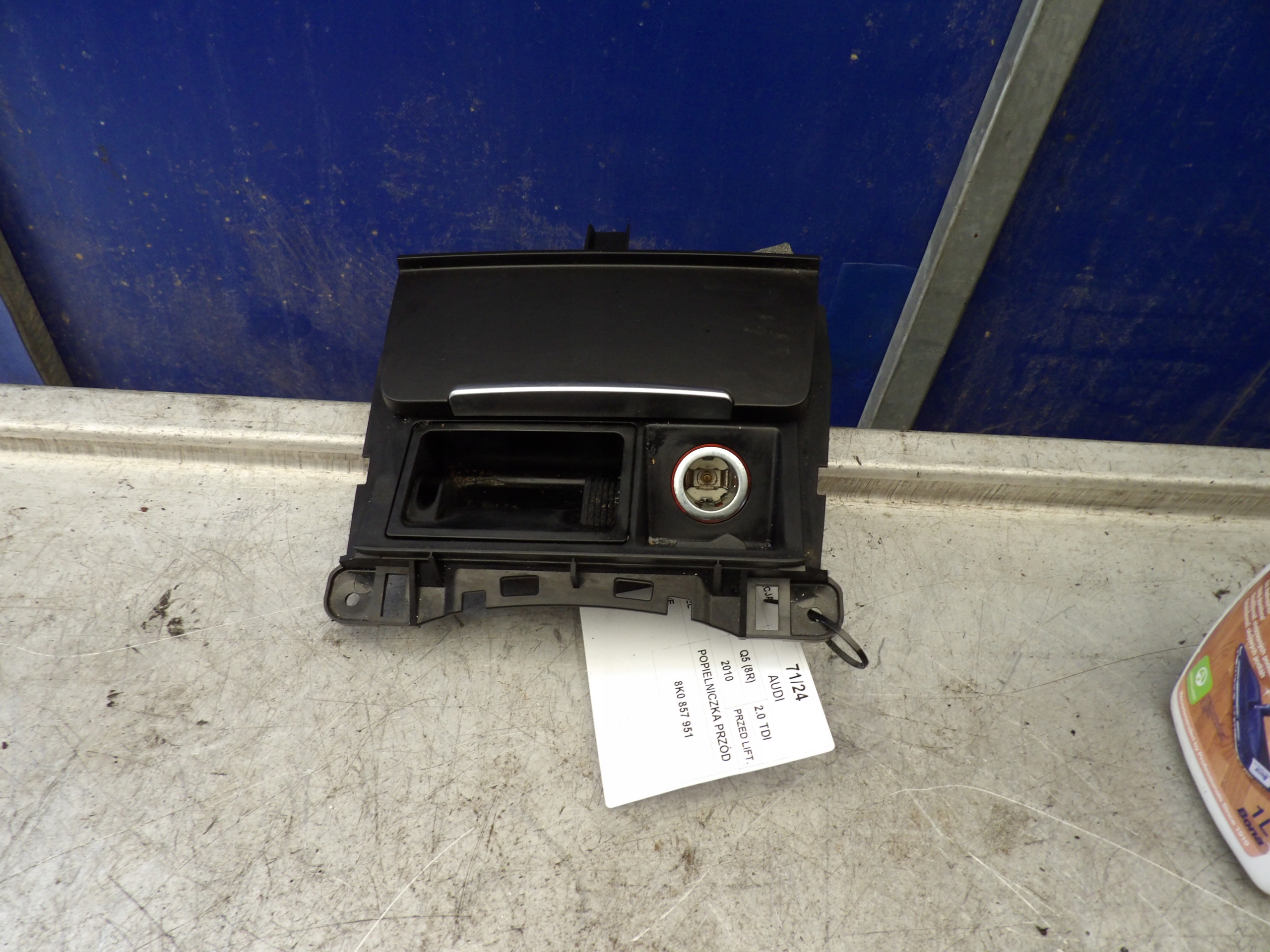 AUDI Q5 8R CENDRIER 8K0857951