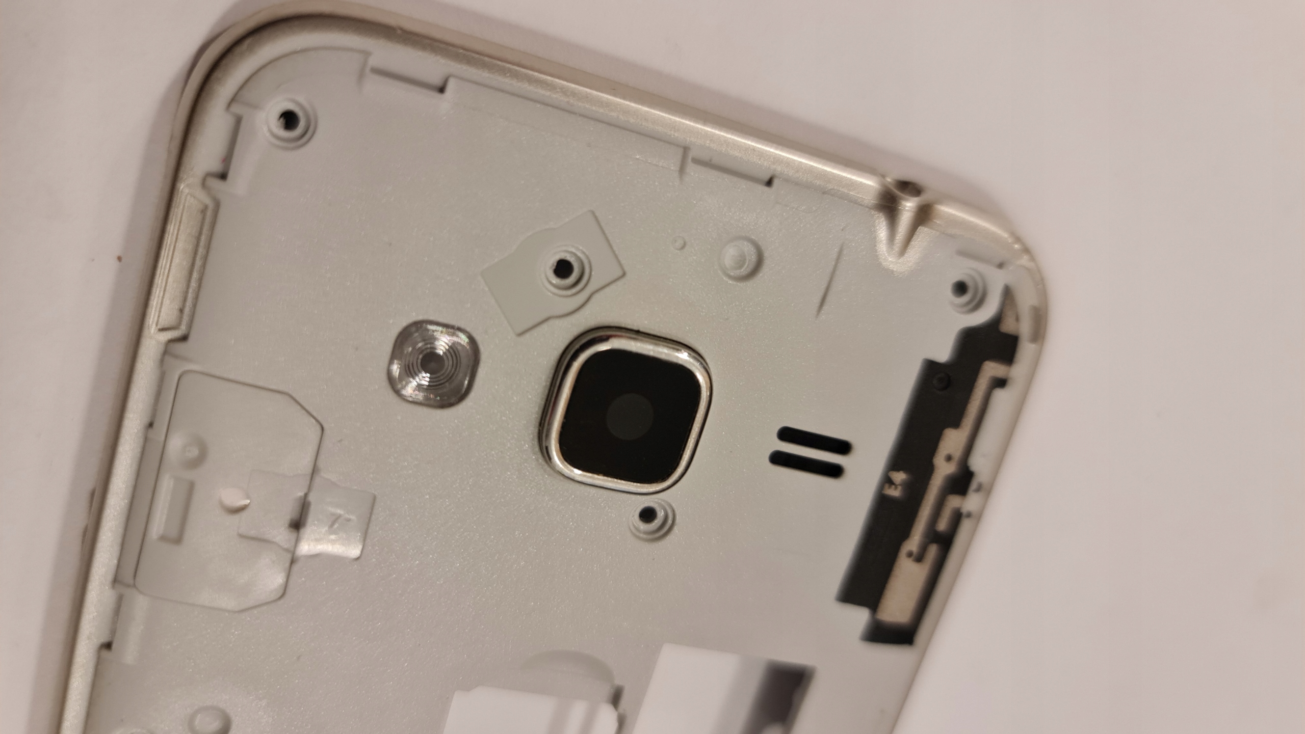 ORYGINALNA RAMKA SAMSUNG J320 J3 2016 EAN (GTIN) 5712579626578