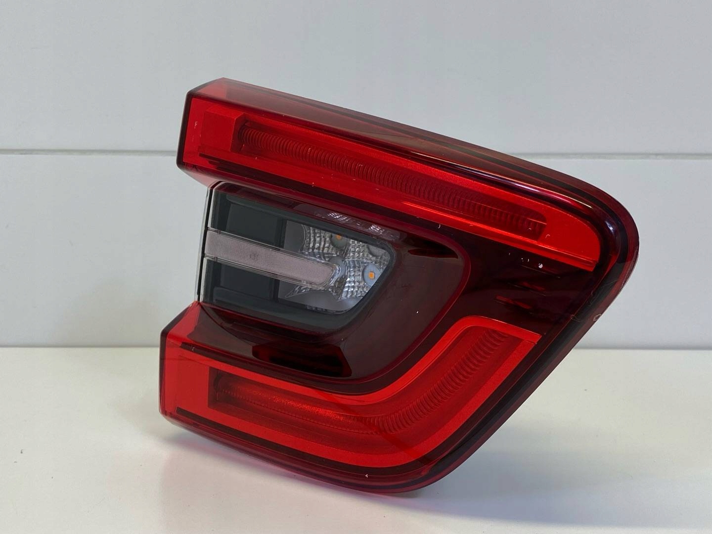 light rear to the bonnet left side Renault Kadjar 2018 265553530R