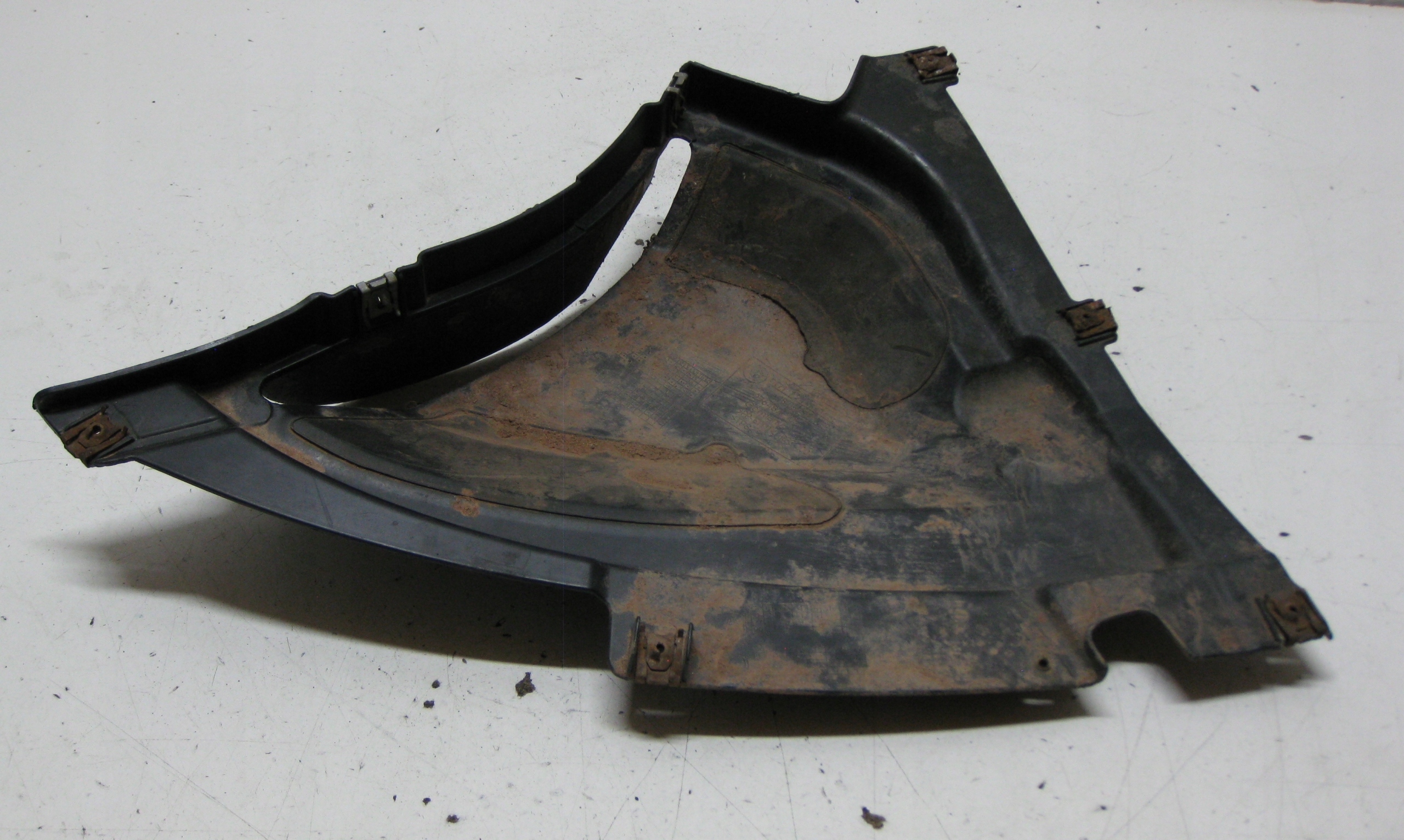 BMW F20 1.6i 14R mudguard right front 8052652