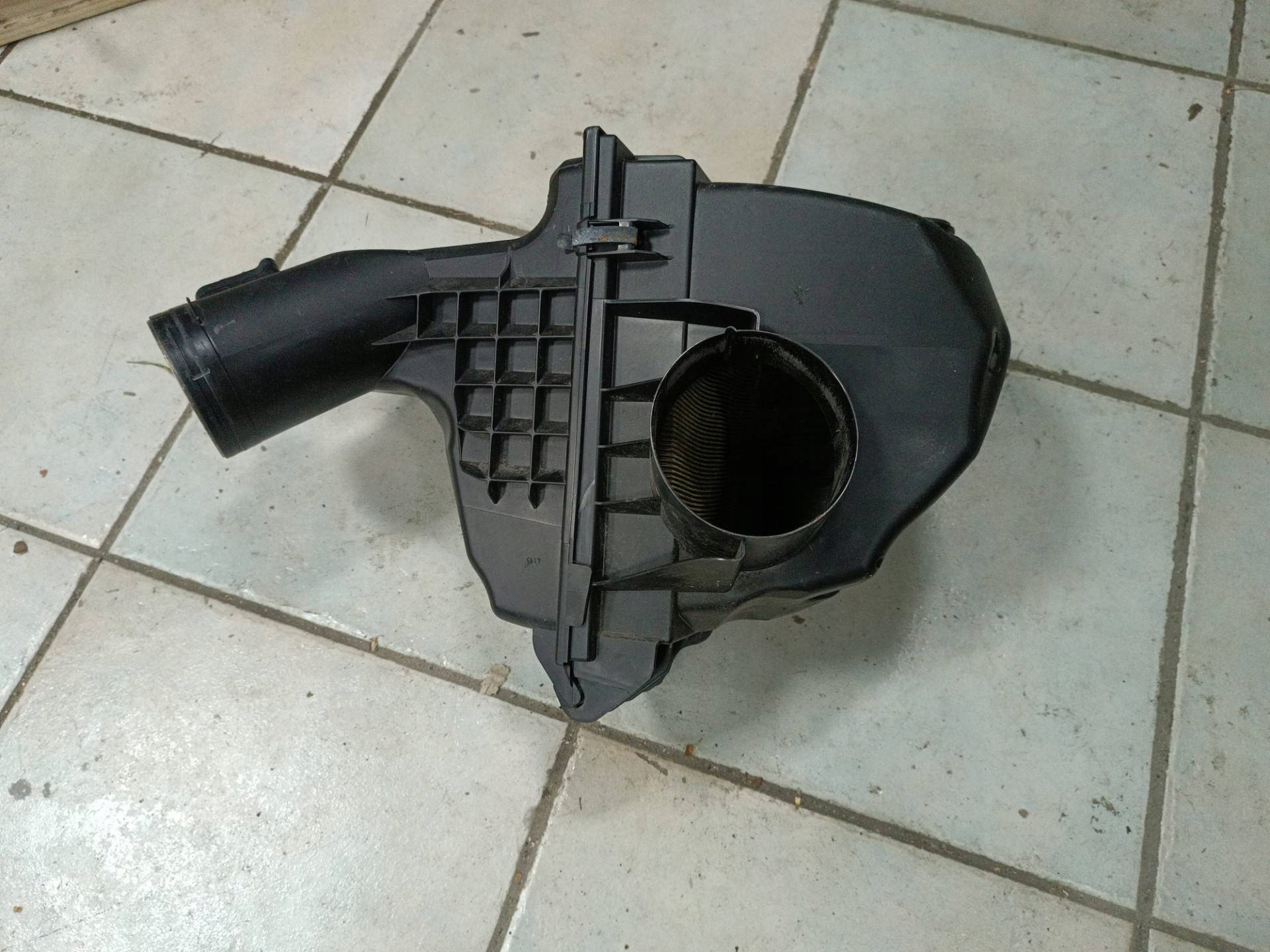 Gehäuse filter luft BMW 5 F10 2016 13717612014