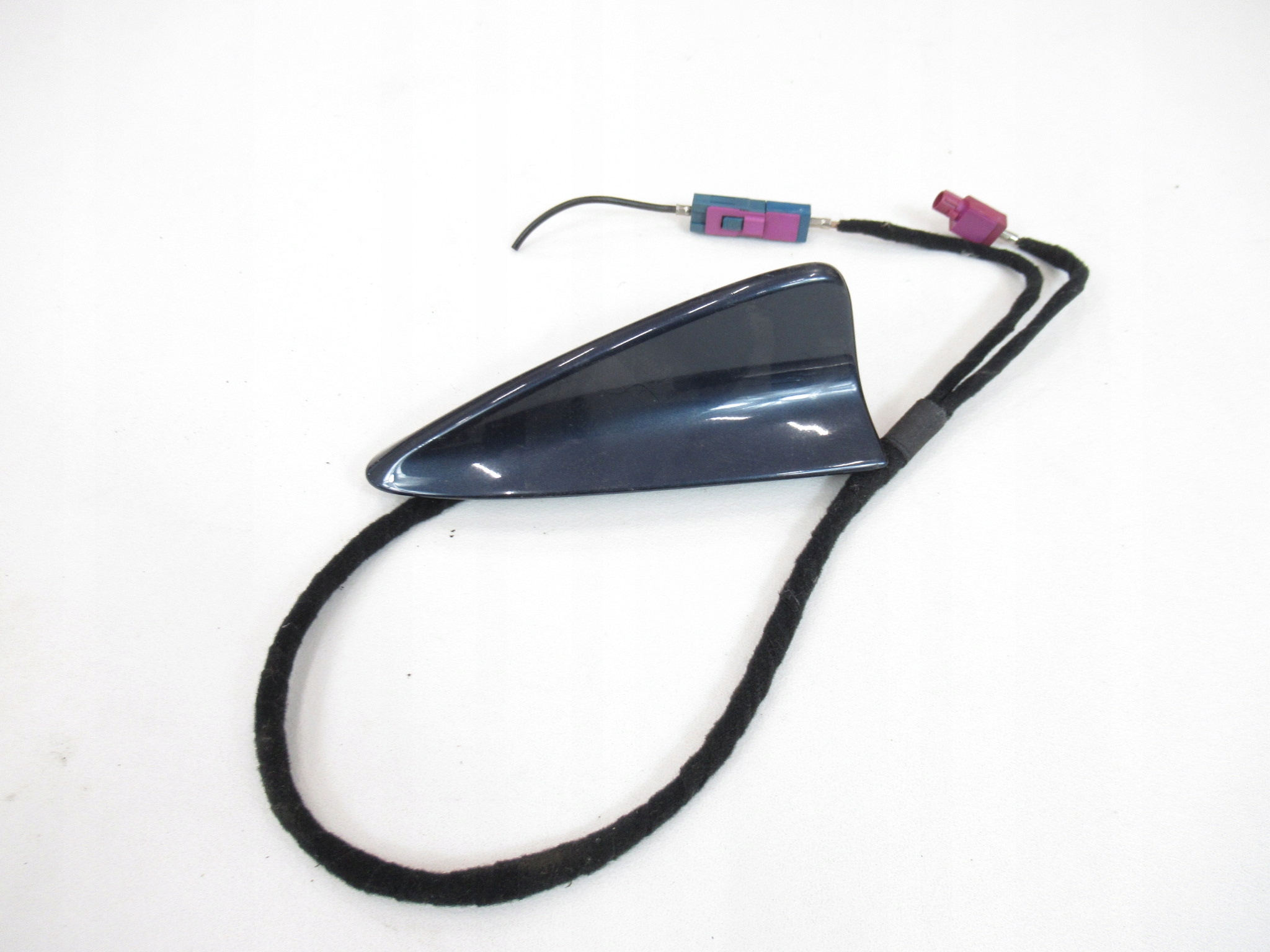 Pletwa antena rekin BMW e65 e66 TOLEDOBLAU