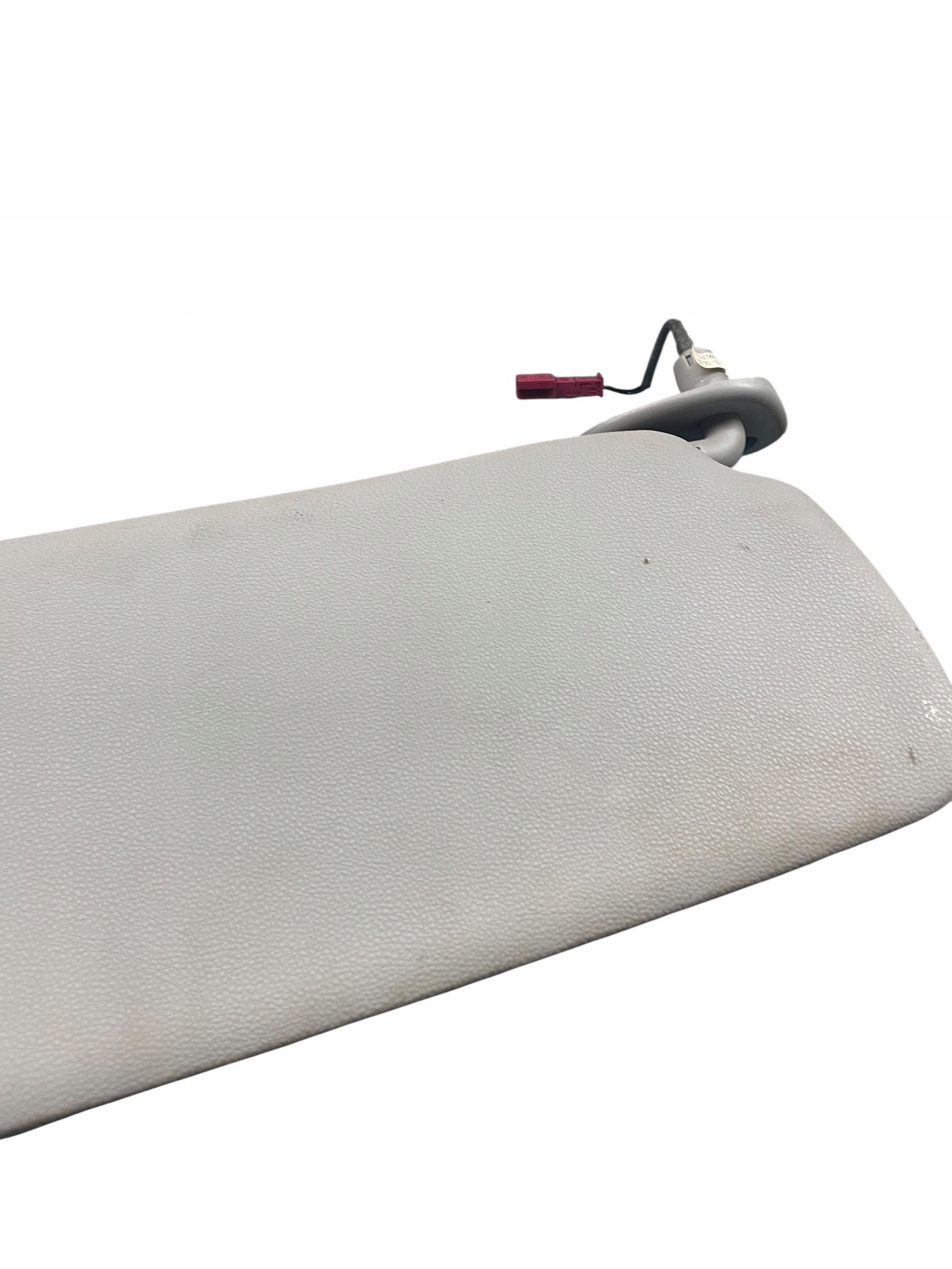 BMW 1 E81 E87 2007 солнцезащитный козырек