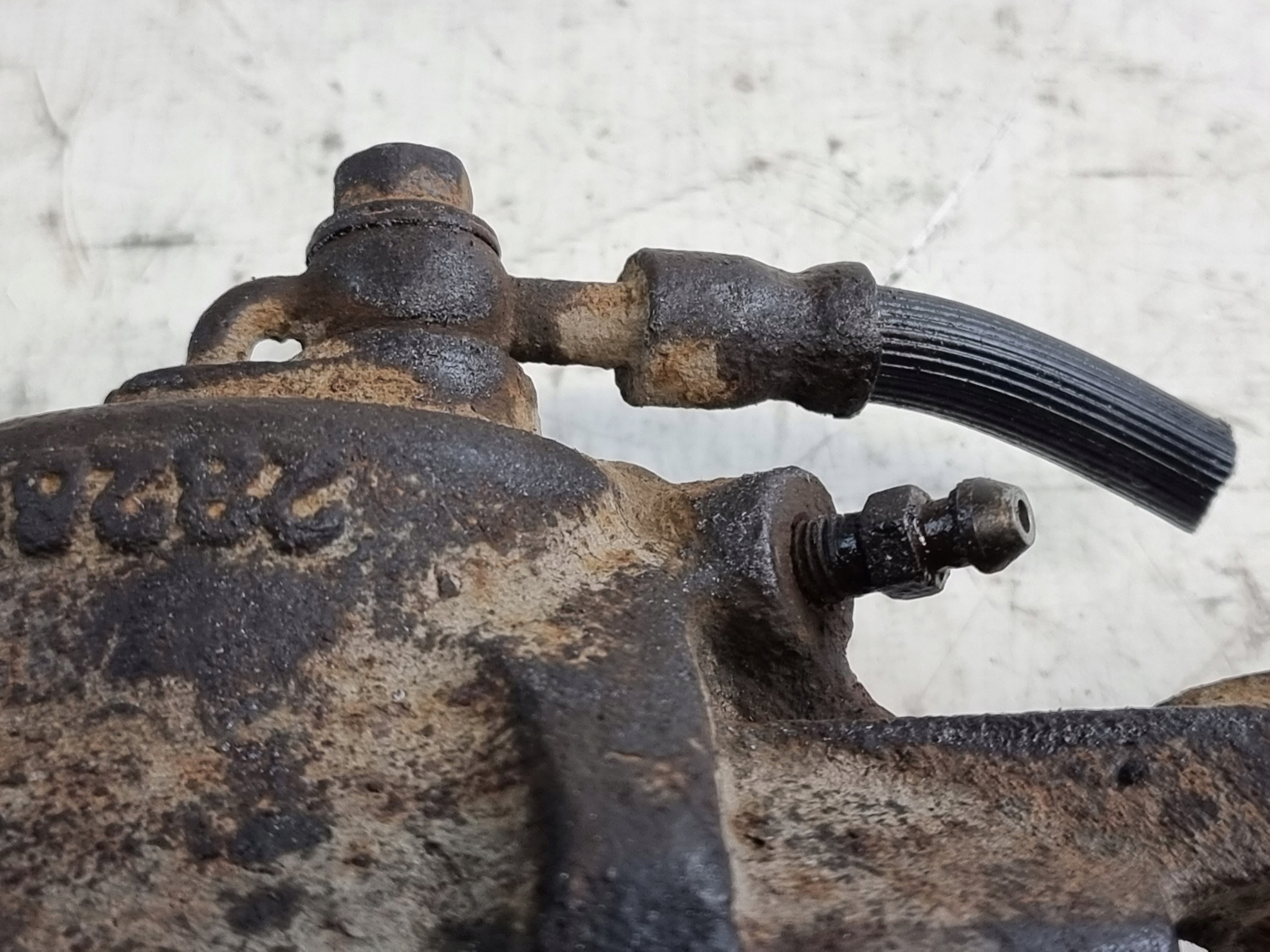 caliper brake right front OPEL FRONTERA A 2.5 TDS