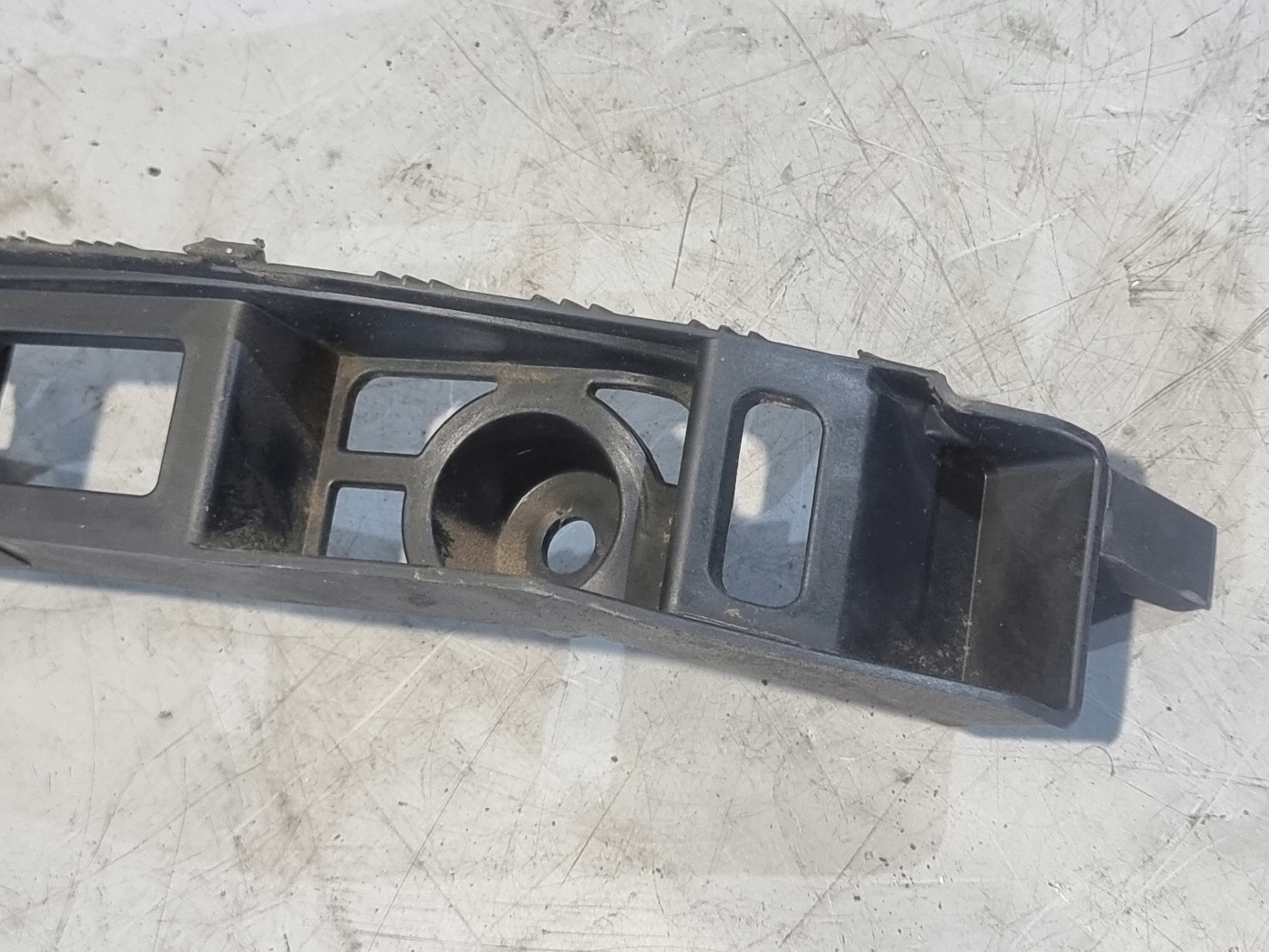 bumper bracket left rear part OE 5K6807393C VW GOLF VI HB 10r