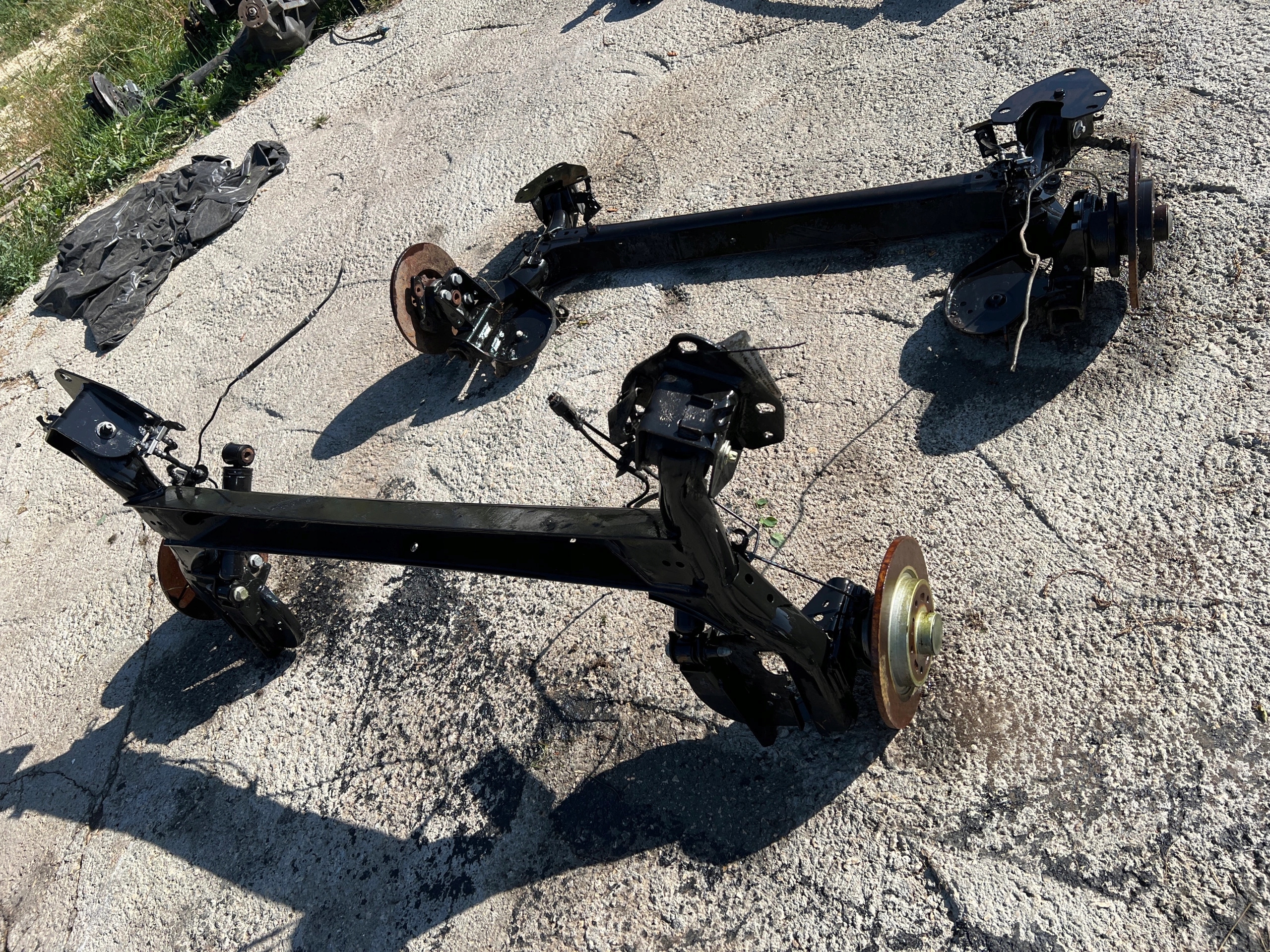 RENAULT KANGOO MERCEDES CITAN BELKA ZAWIESZENIA NOWA ORYGINAŁ