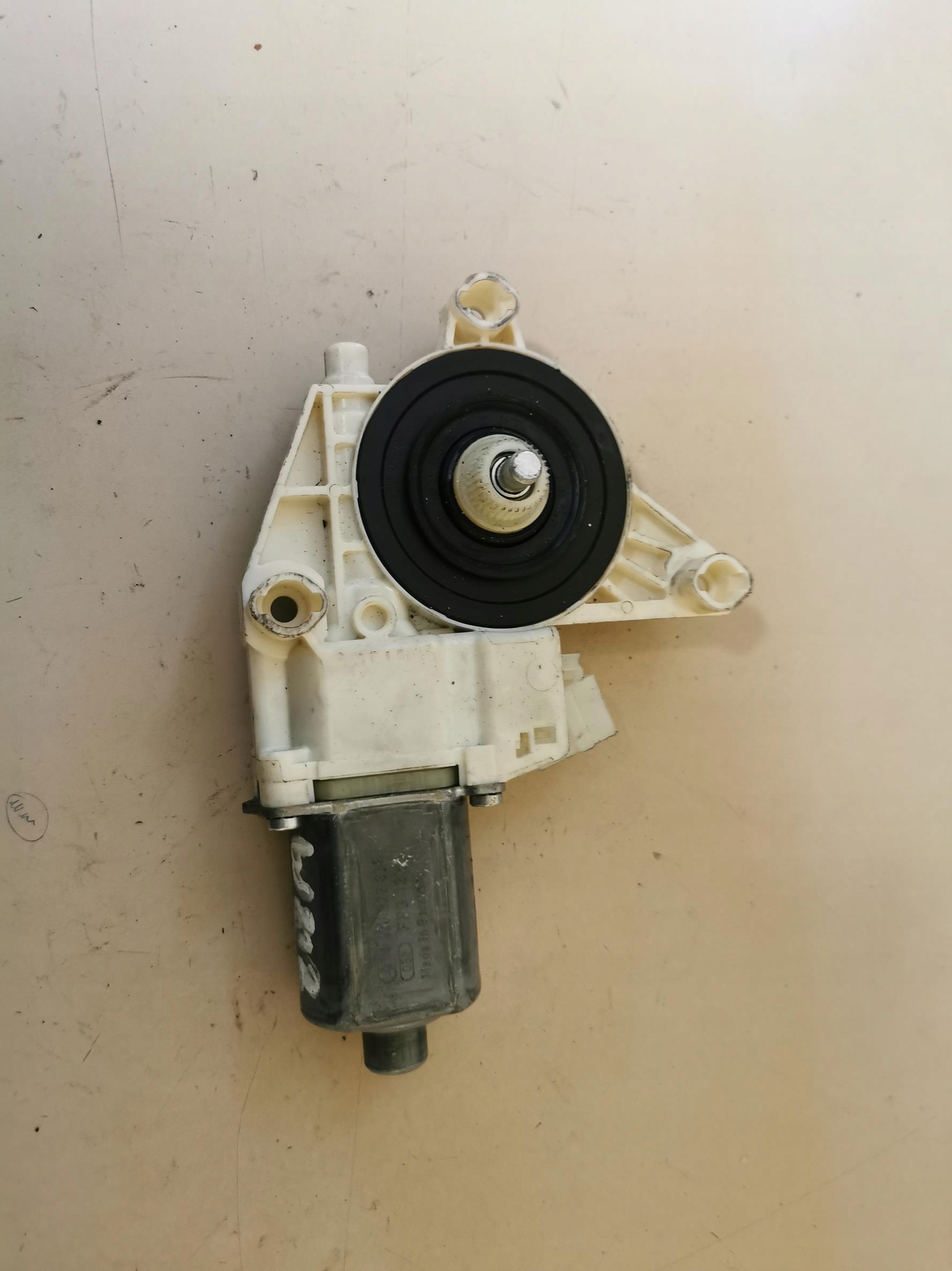 mini motor windows right front MERCEDES E-KLASA W212 A2129066702 09-16