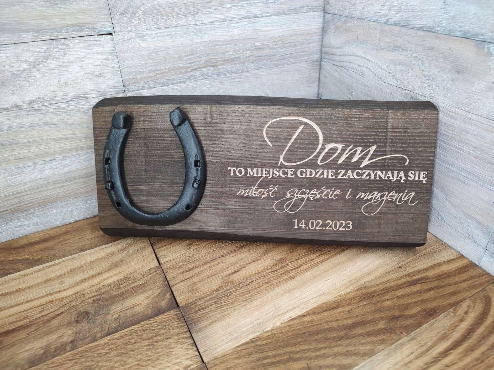 dárek k výročí podkovy gravírování Dům je místo