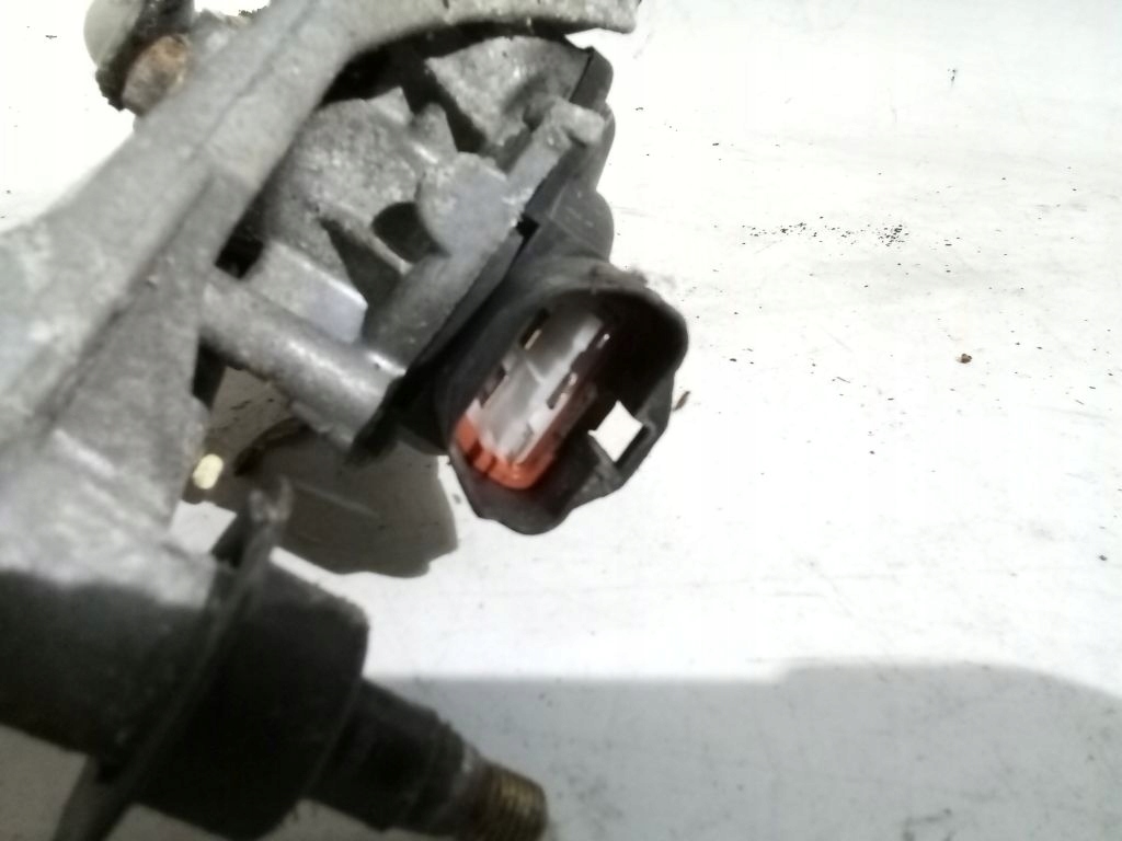 Honda CRV and wiper mechanism front