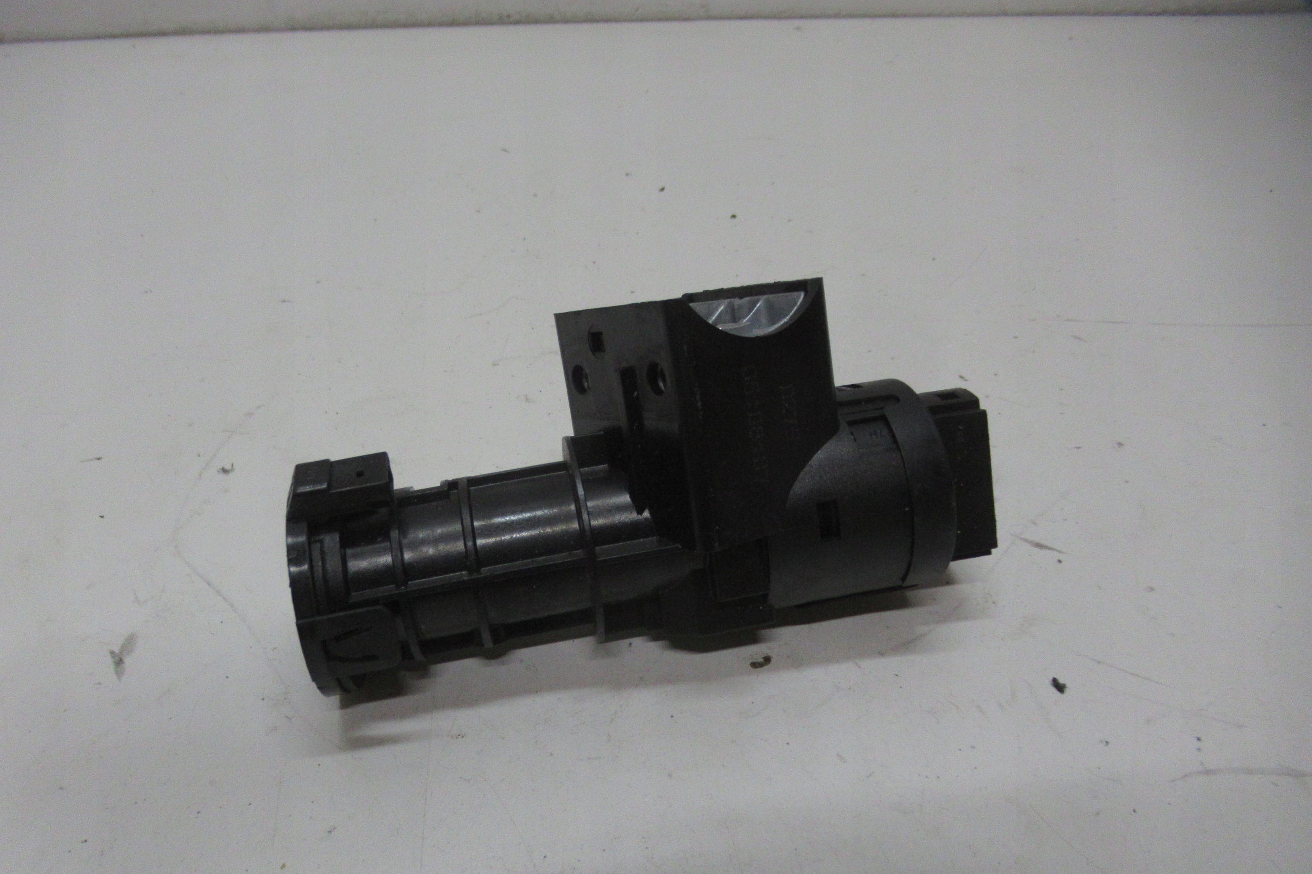 YPSILON II 08R ignition + 2 KLUCZE + lock cylinder