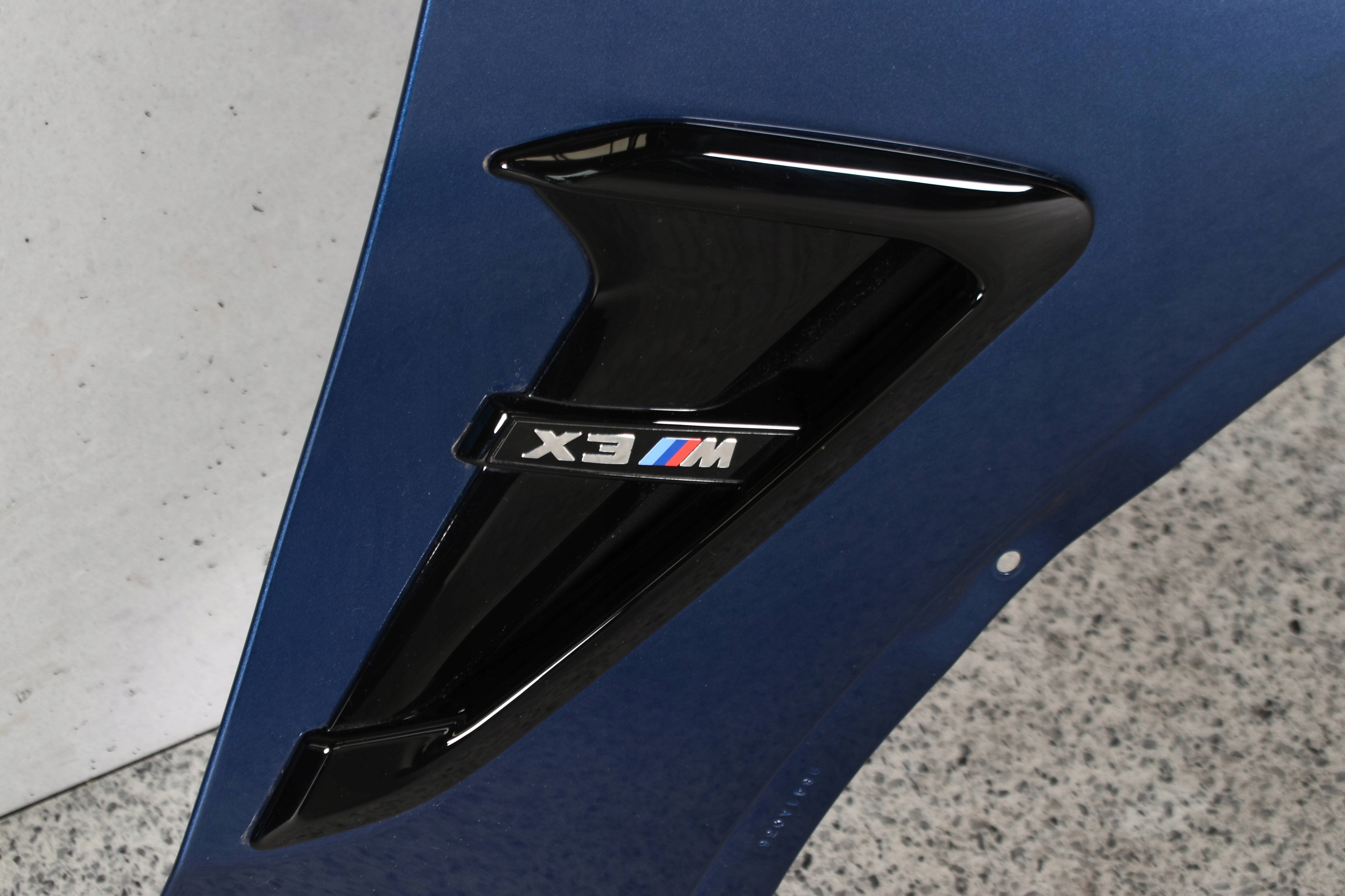 BMW X3 G01 F97 X4 G02 F98 BŁOTNIK PRZEDNI PRAWY PRZÓD ORYGINALNY KOLOR C1M Producent części BMW OE