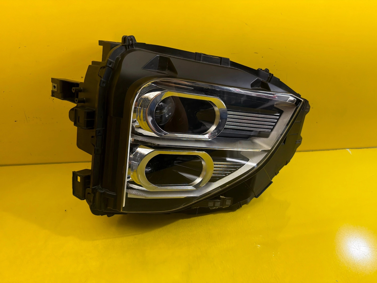 light right front Mitsubishi Eclipse Cross Lift Full Led
