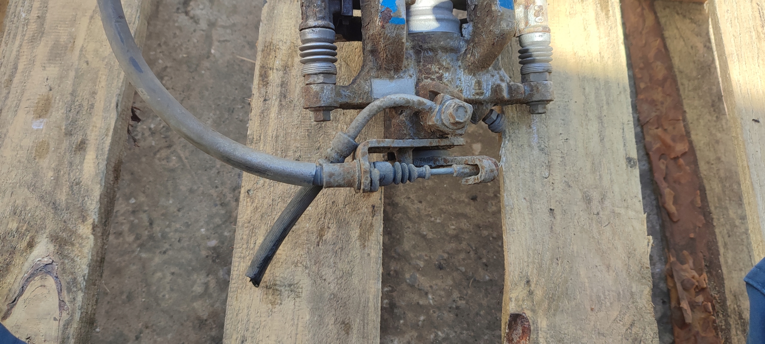 caliper brake left rear part rear OPEL MOKKA A