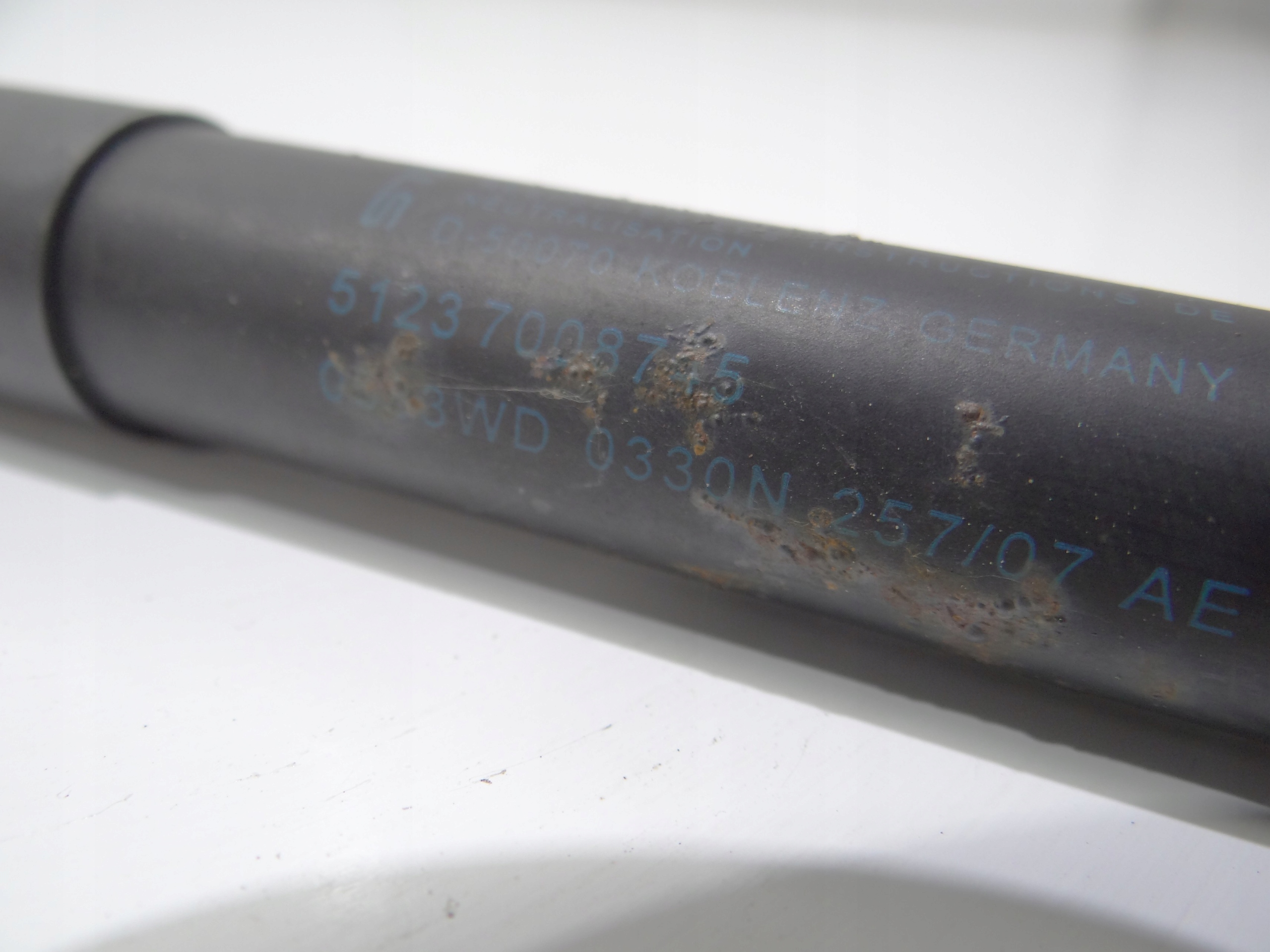 damper telescope bonnets BMW E60 E61 LCI OE 7008745