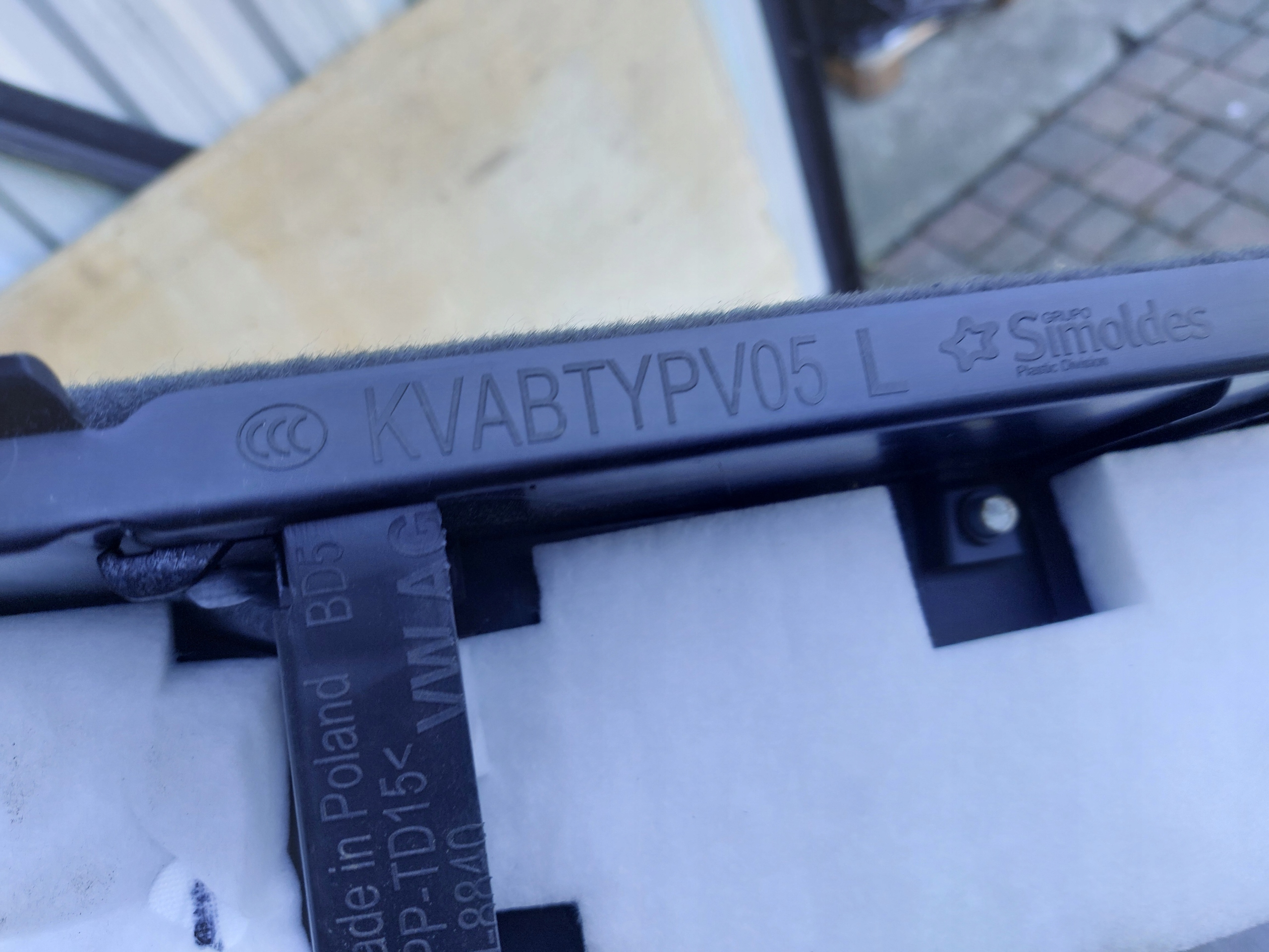cover boot plato support left- Porsche Cayenne 9Y orginal bardzo ladny