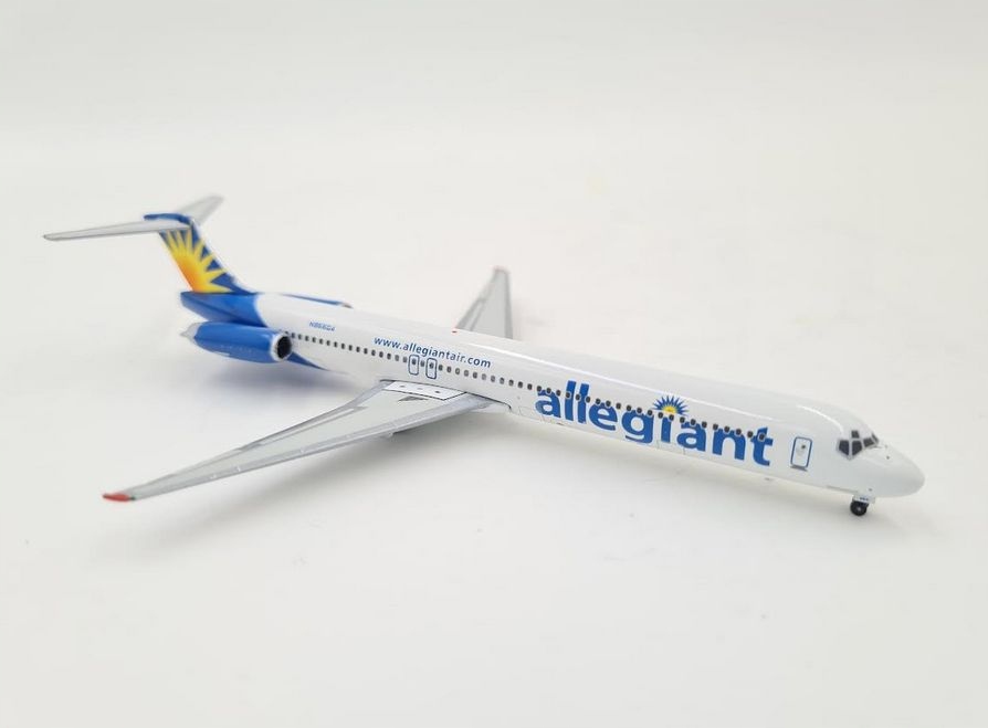 Model letadla MD82 Allegiant 1:400 Gemini