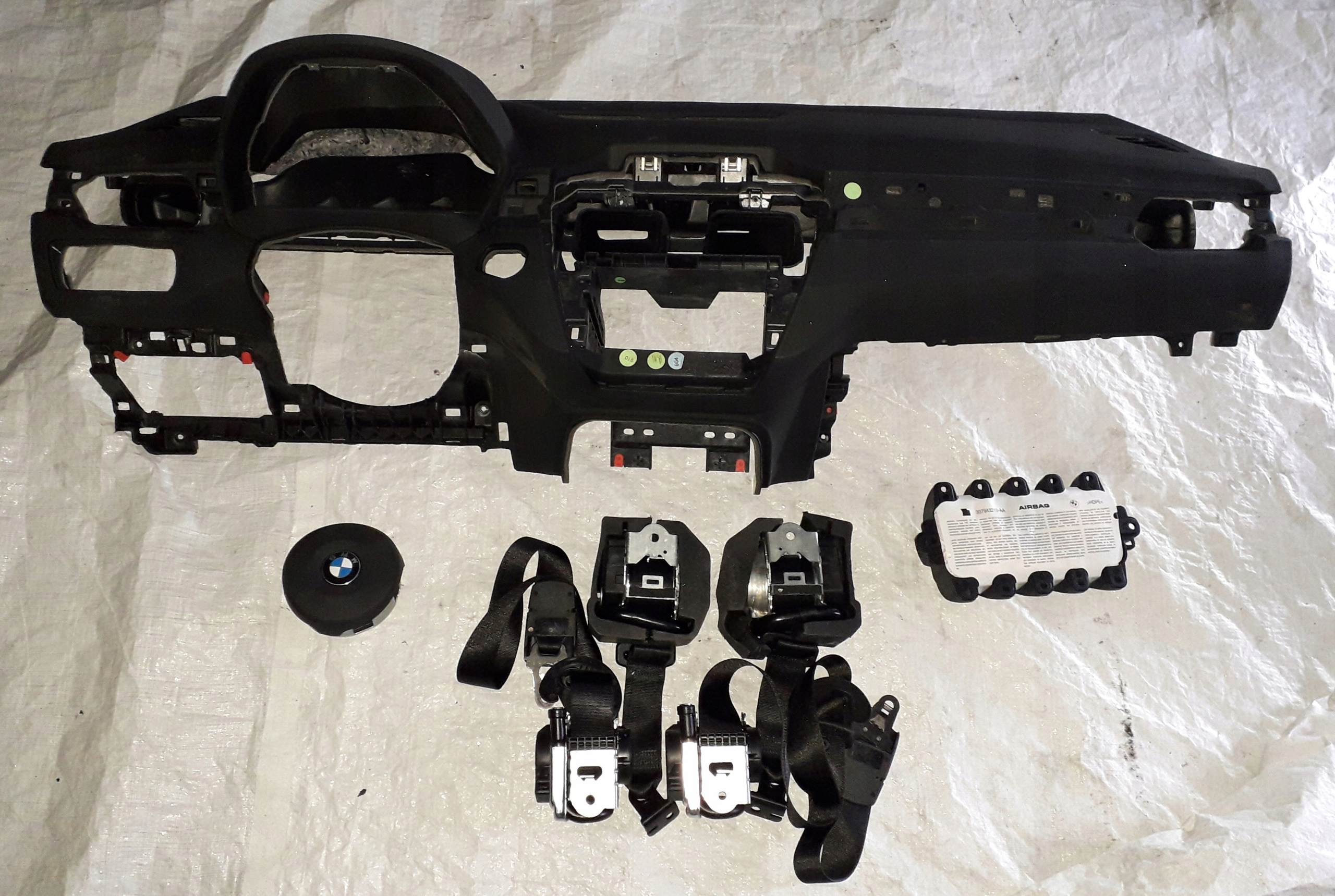 BMW X1 F48 дошка консоль ремені подушка повітряна сумка HUD