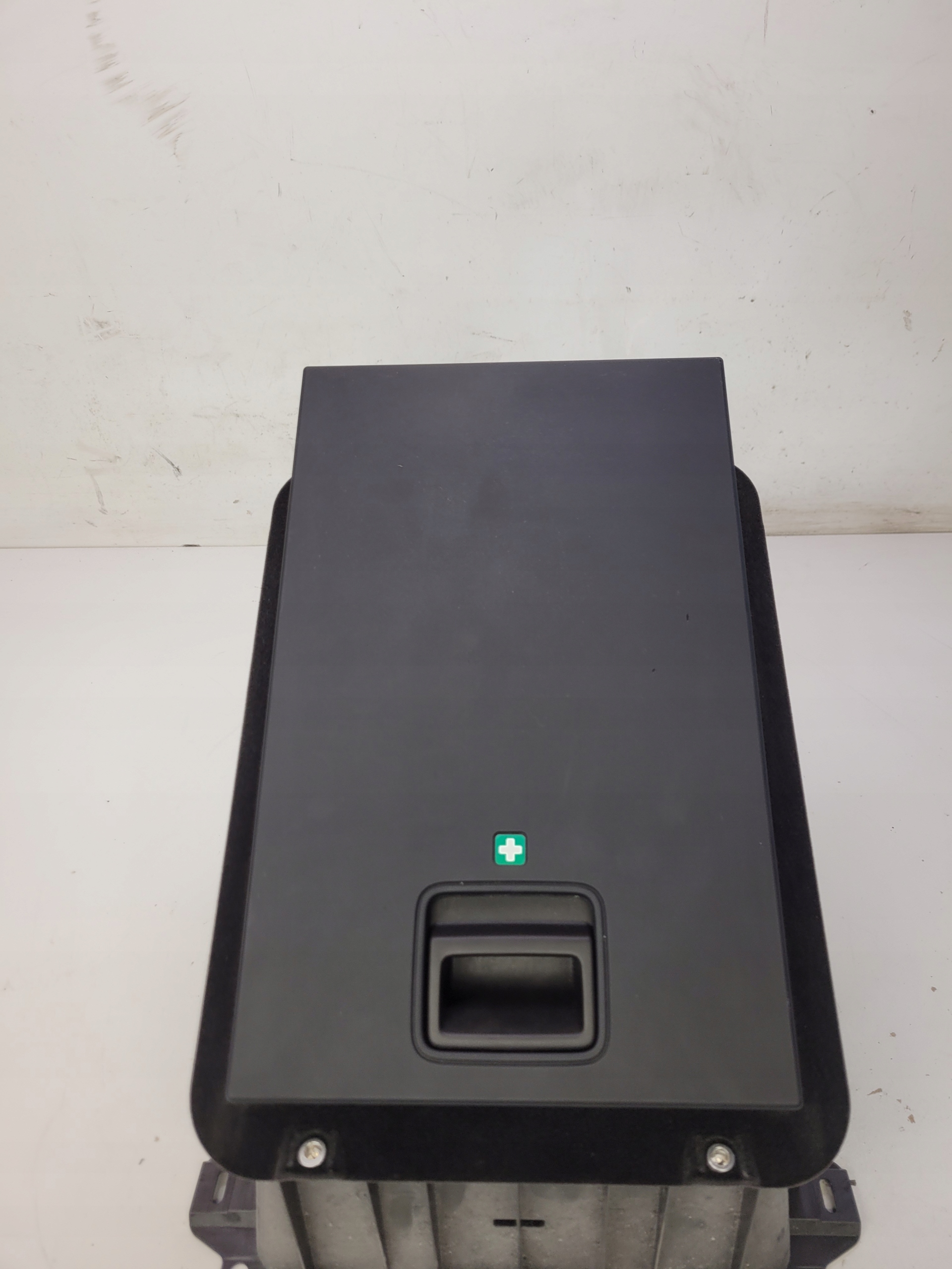 first aid kit KANAPY rear part AUDI A8 D4 LONG 9918009753