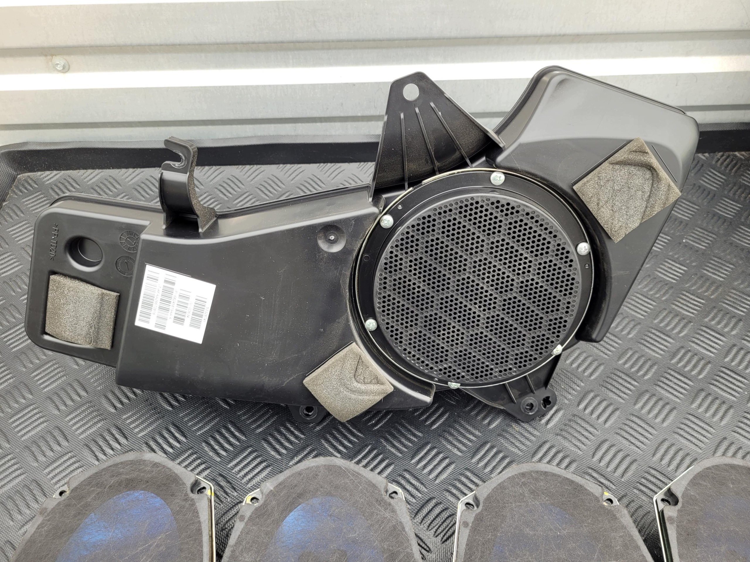 BEATS zvučnici zvučnik KOMPLET SUBWOOFER JEEP COMPASS II