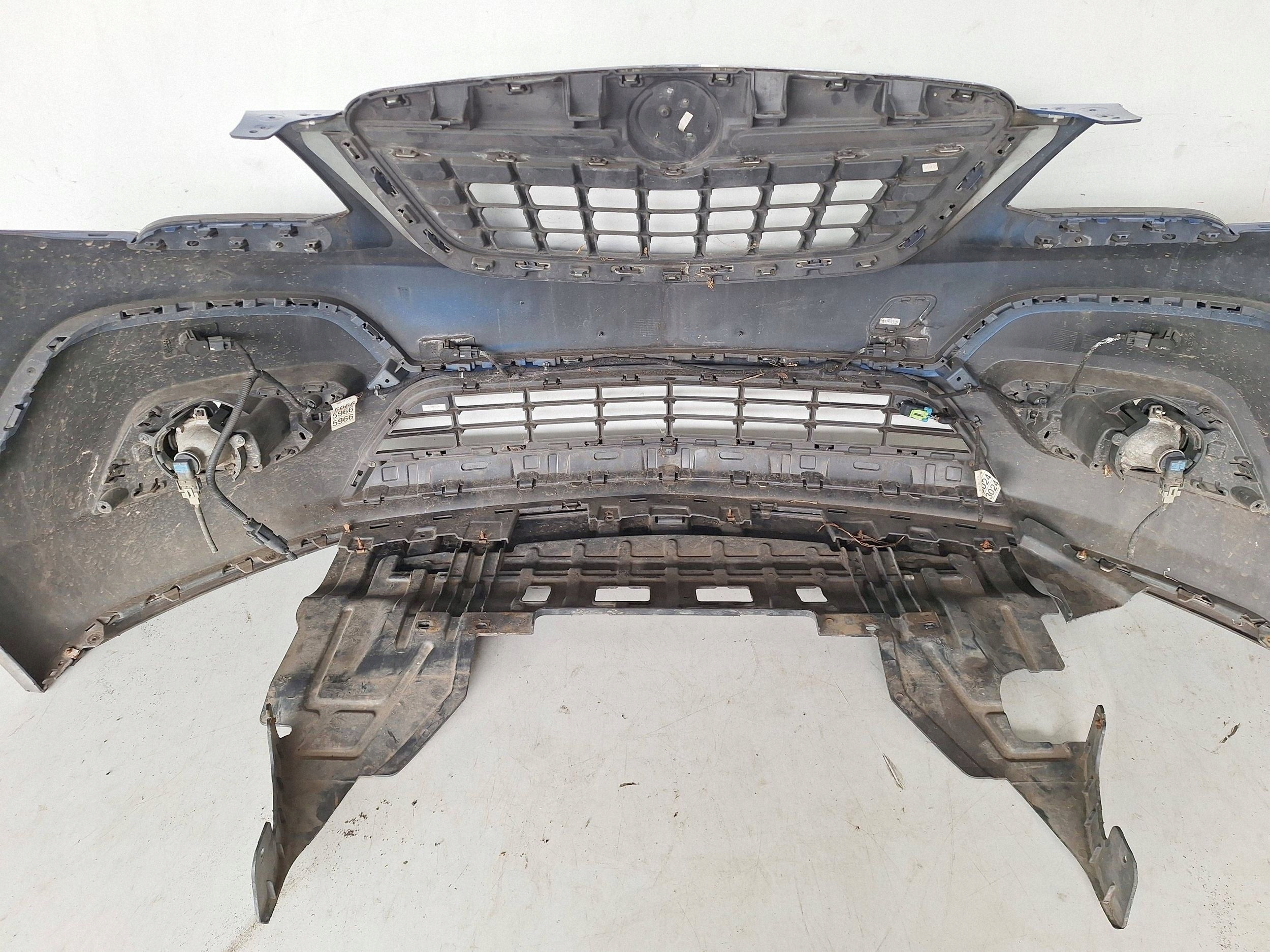 OPEL MOKKA A 12-16 bumper + PDC 95122388