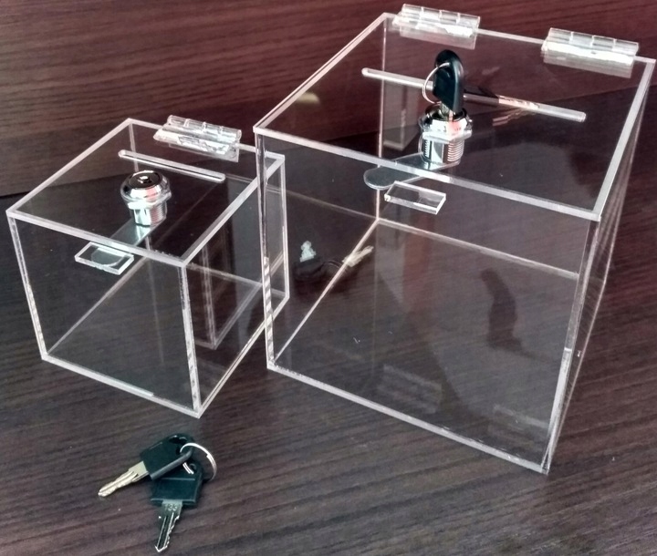 Skarbonka Urna z Plexi Solidne 20 x 20 x 20 cm Marka inny