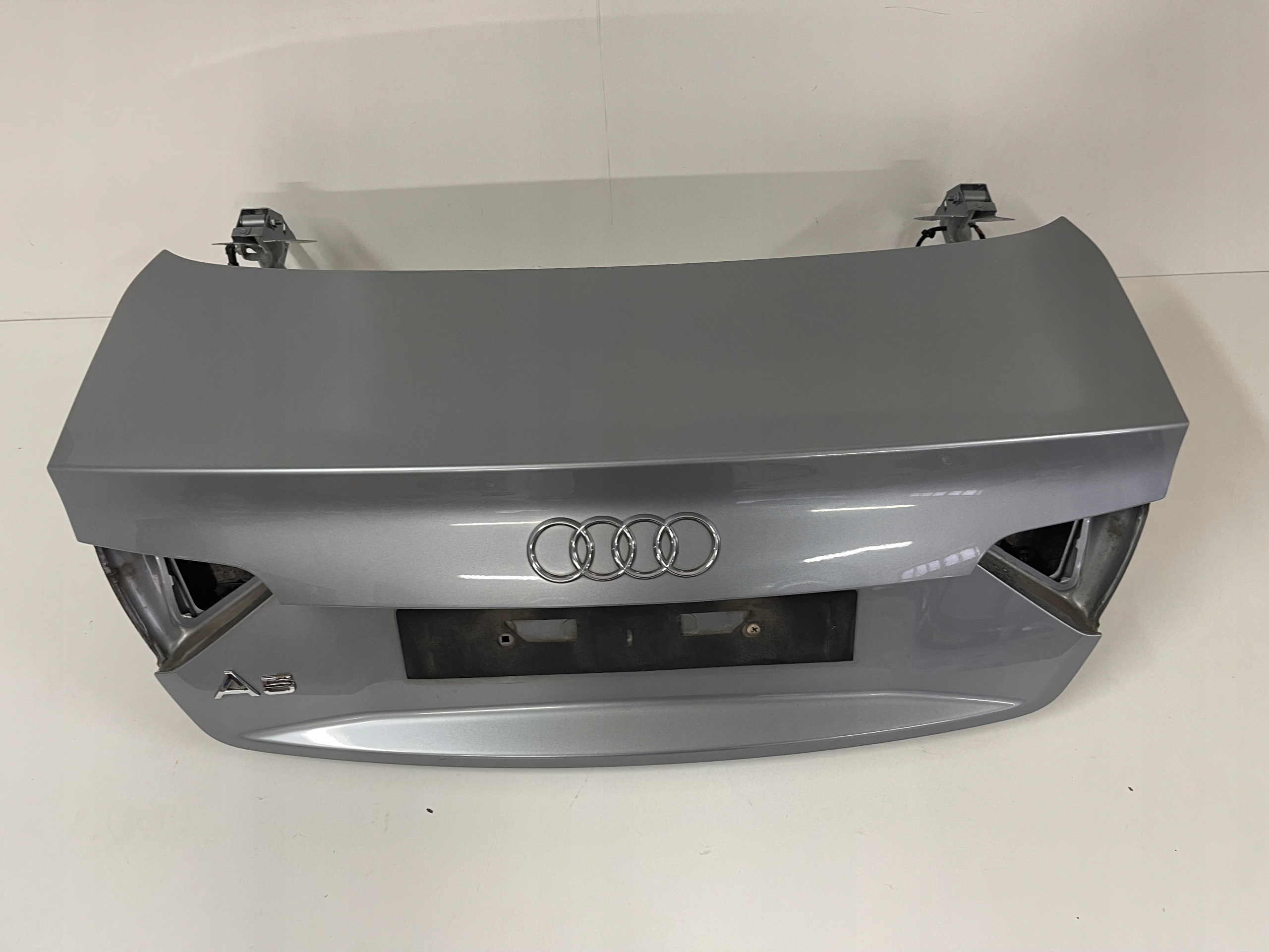 AUDI A5 8T COUPE trunk door cover boot rear part LY7G