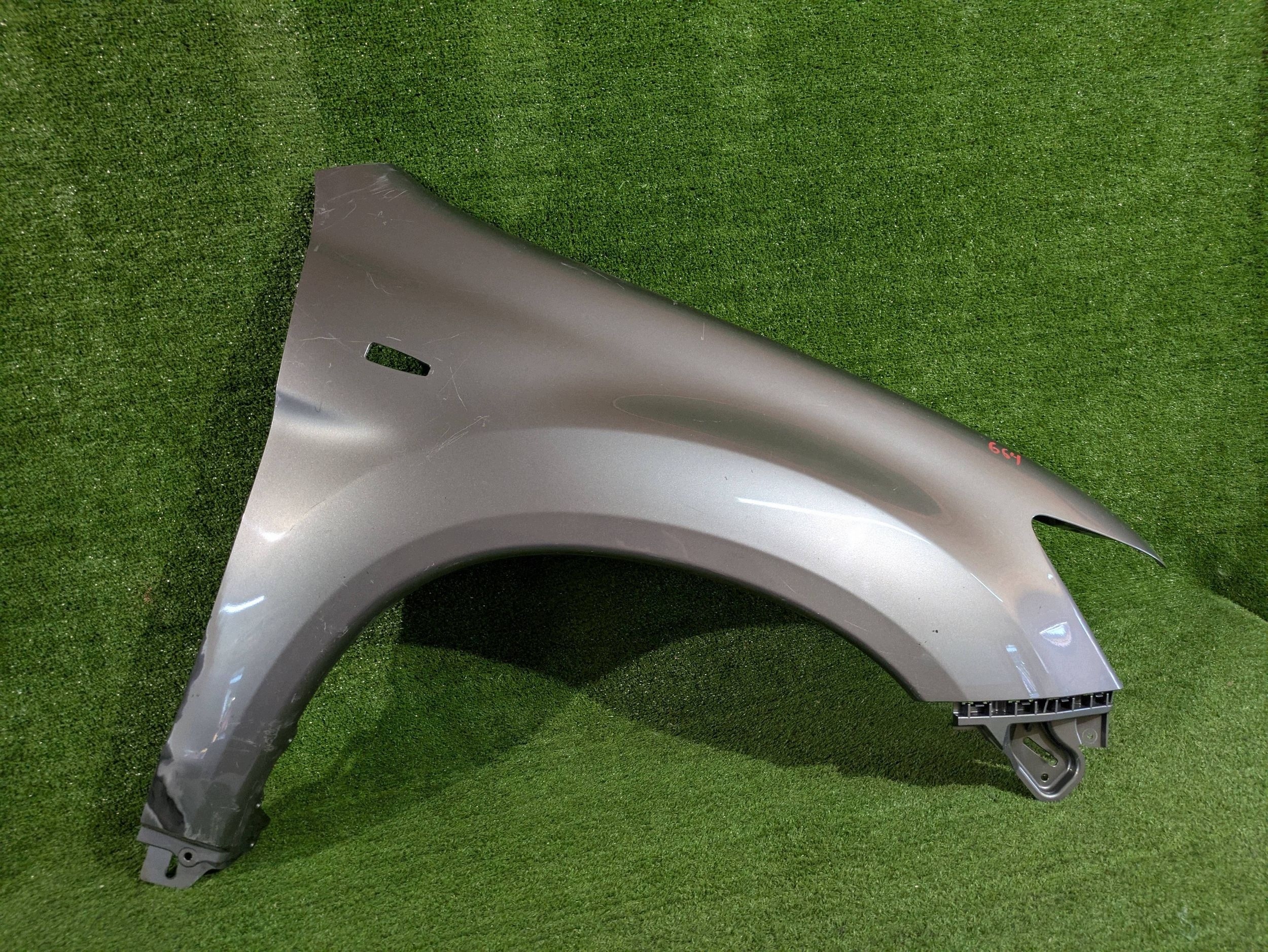 fender front right front MITSUBISHI ASX 10- NR.B664