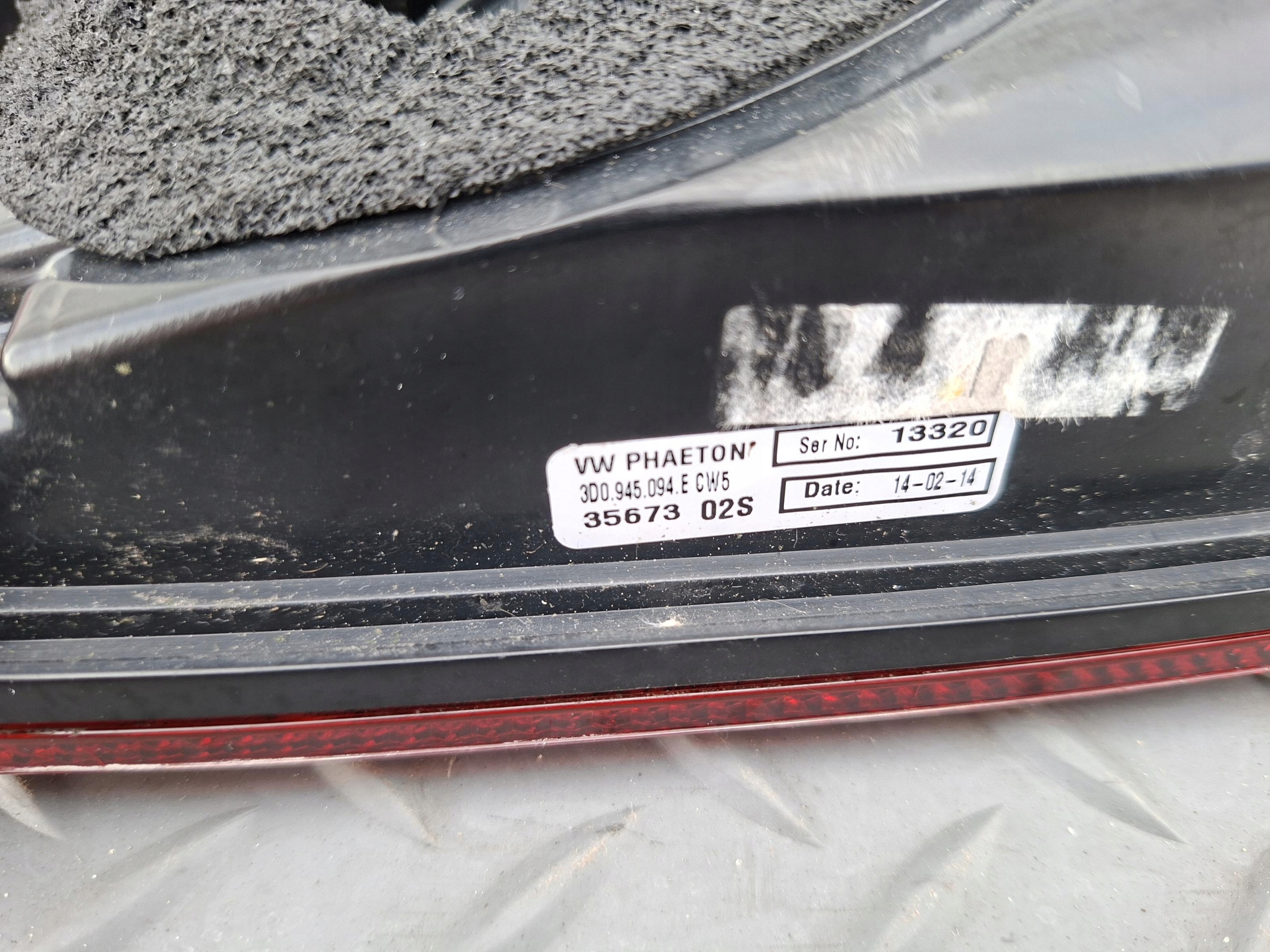 light rear part rear to the bonnet right 3D0945094E VW PHAETON LIFT