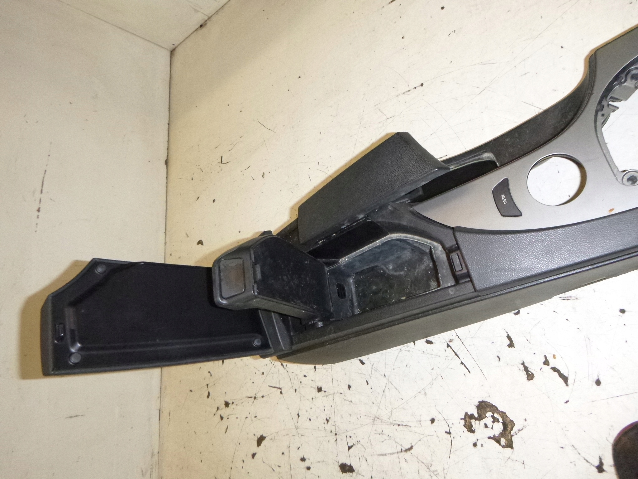 armrest Tunel central BMW E61 leather, 05r. MANUAL