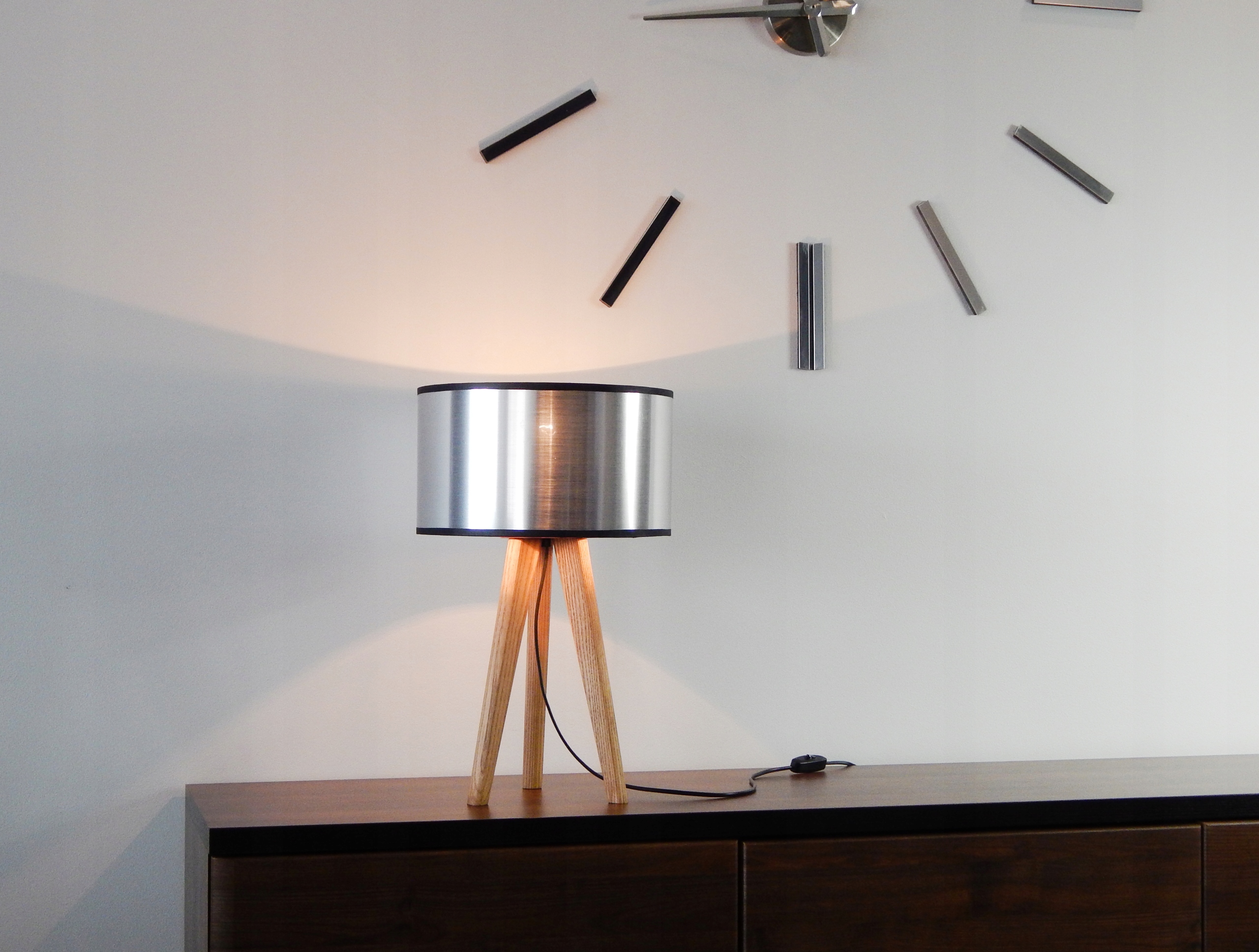 LAMPA NOCNA, STOJĄCA, STOŁOWA ,TRÓJNÓG,LED TRIPOD! Kolekcja Tripod