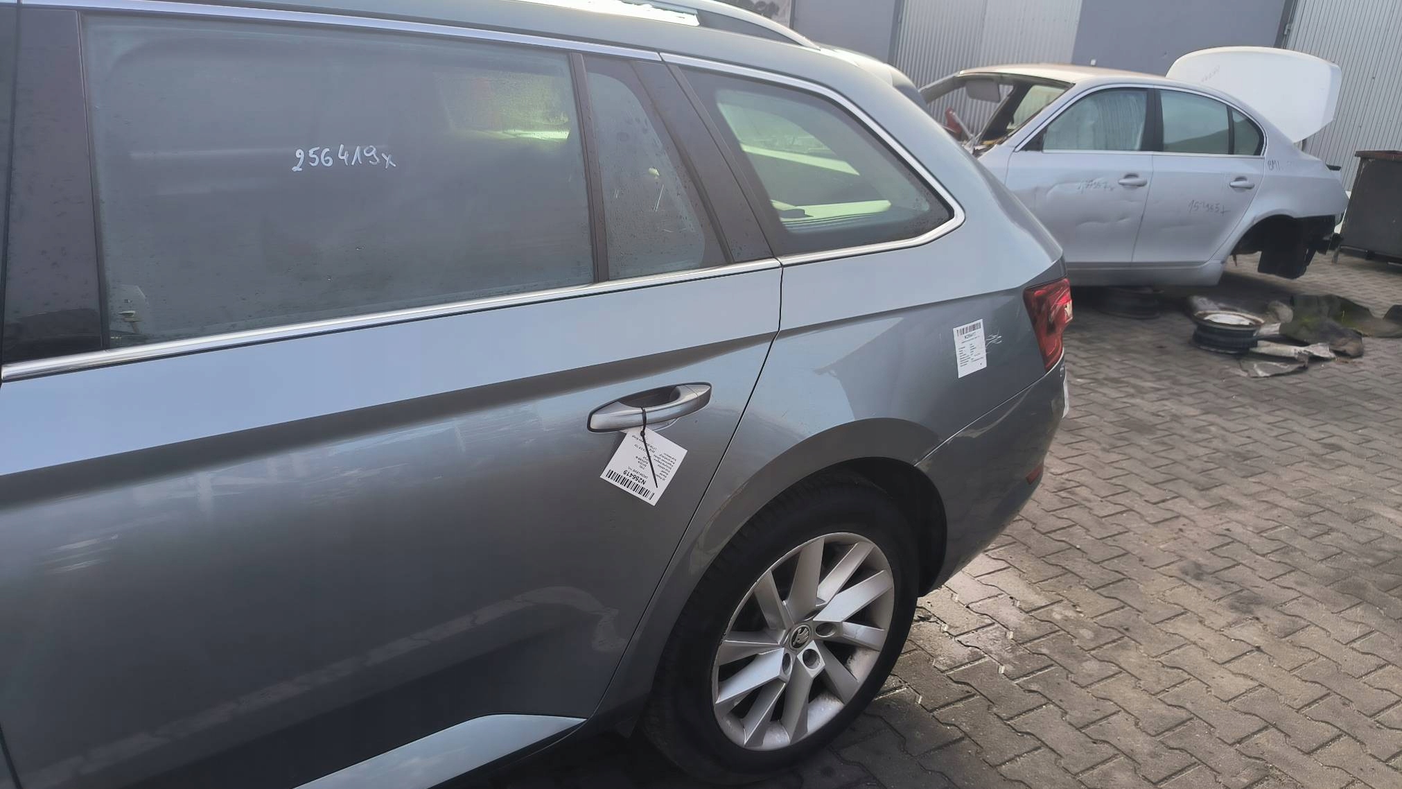 LONGHERONE parafango sinistra posteriore LF7M SKODA SUPERB III KOMBI