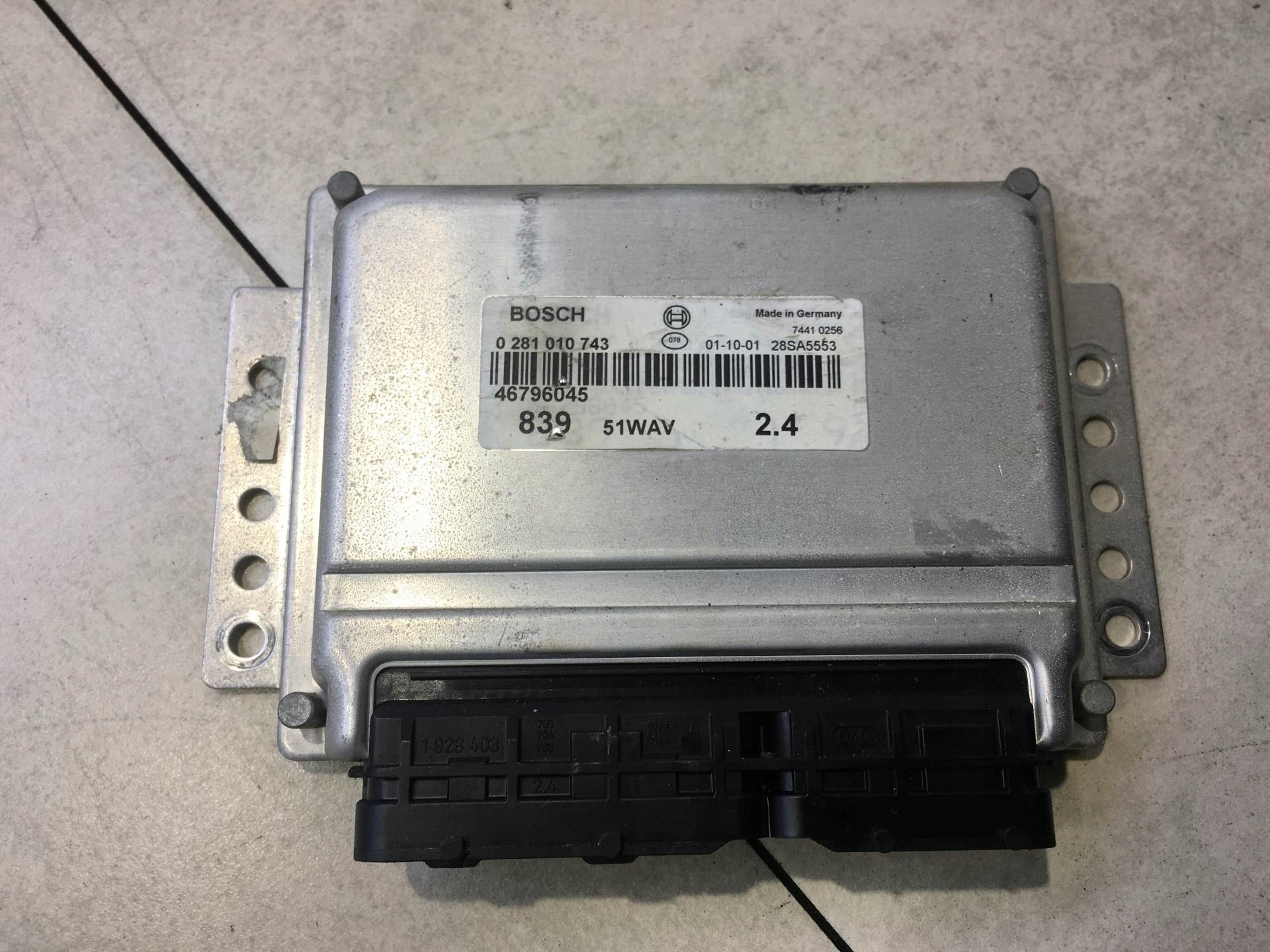 control unit of the engine LANCIA LYBRA 2.4 JTD 0281010743