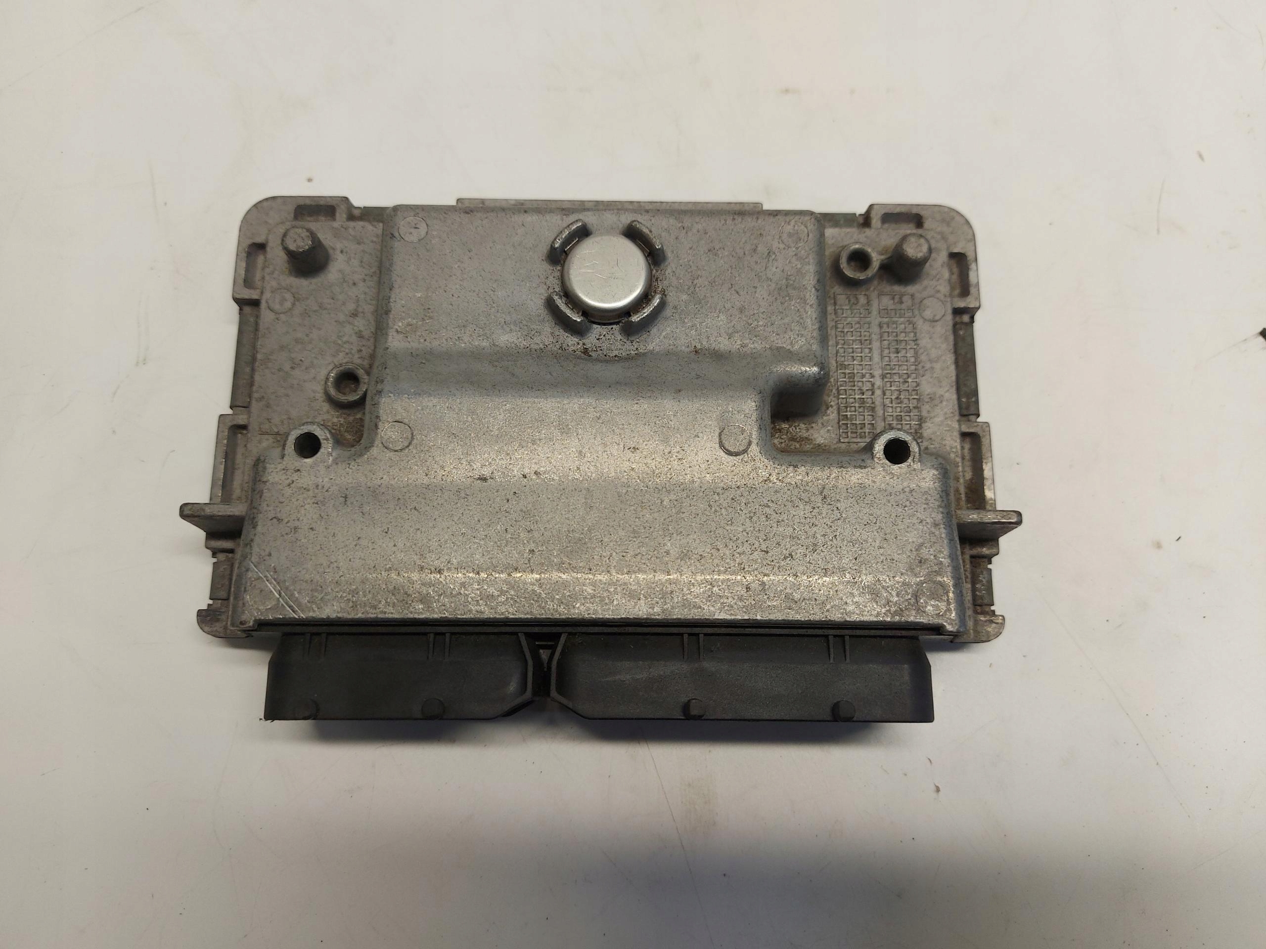 BMW i3 i01 REX computer control unit of the engine ECU 8645316