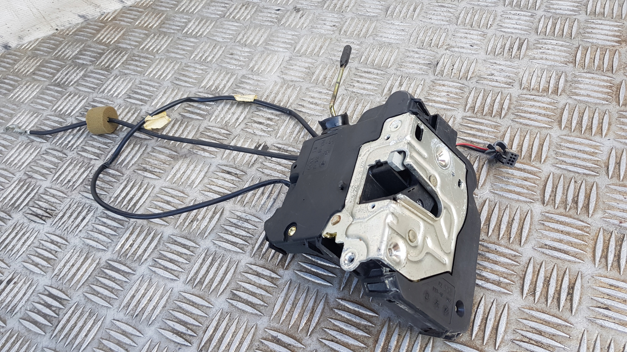 MERCEDES W203 lock right front LIFT