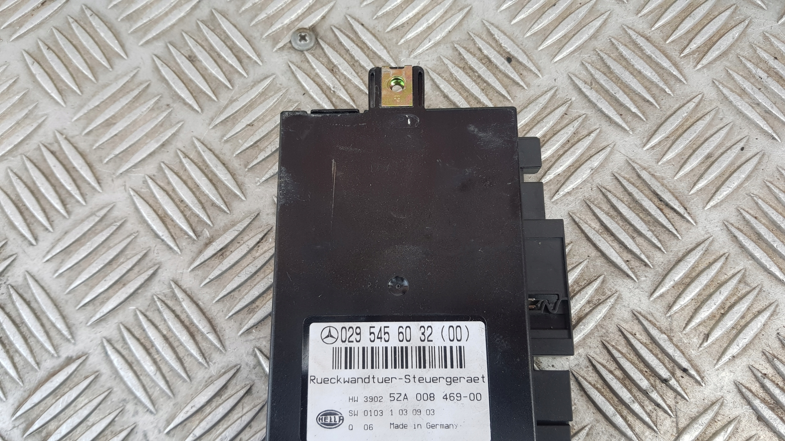 MERCEDES W211 module bonnet control unit A 0295456032