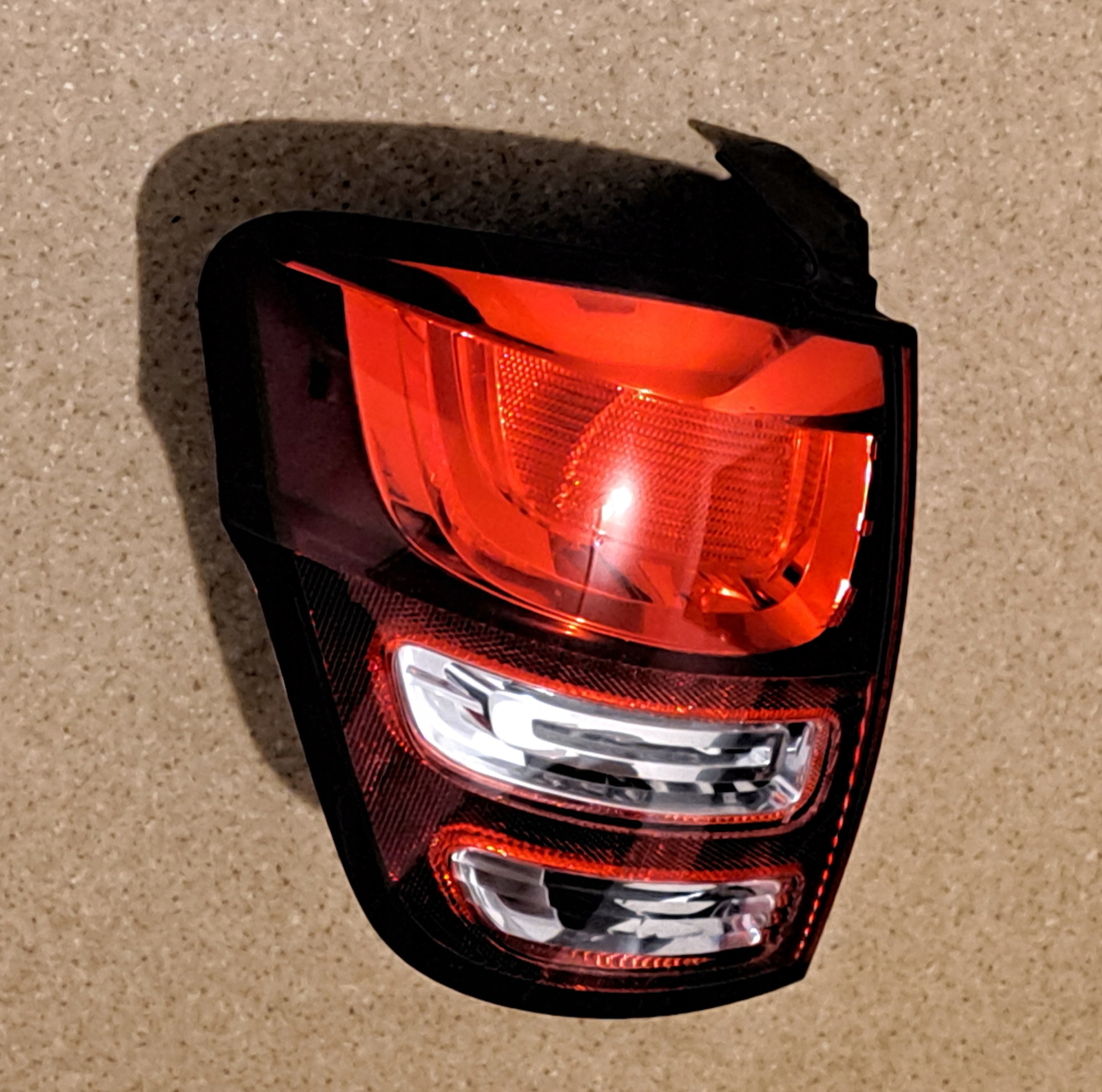 CITROEN C3 II LAMPA LEWY TYŁ (X36) Strona zabudowy lewa