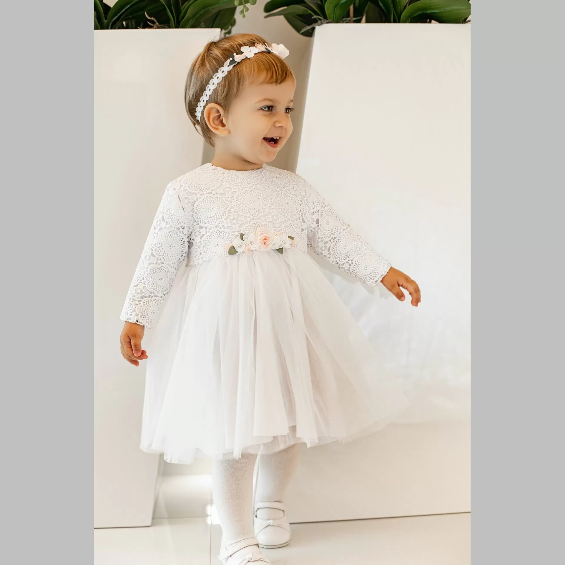 SUKIENKA KAROLINKA BIAŁA Z DŁUGIM RĘKAWEM - 80