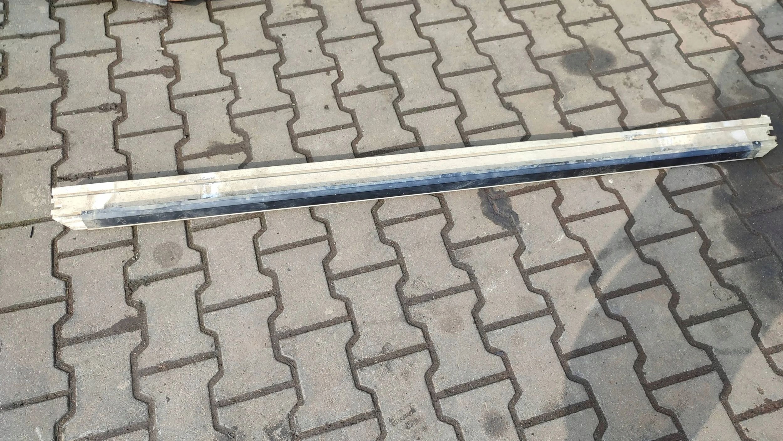 Dacia Duster II 2020 right side threshold stopien