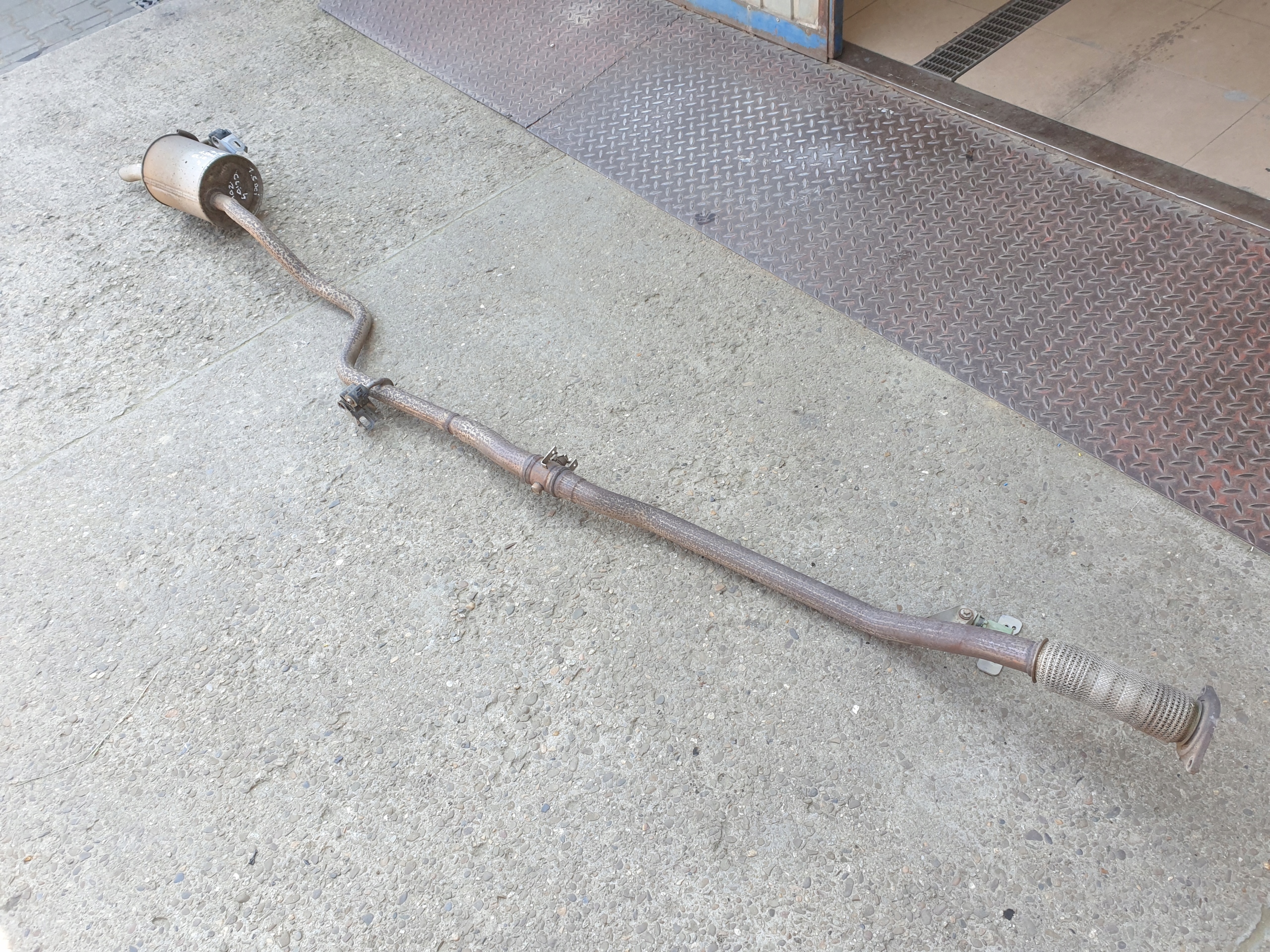 muffler, exhaust RENAULT CLIO 4 IV 2013- 1.5 DCI 201001533R