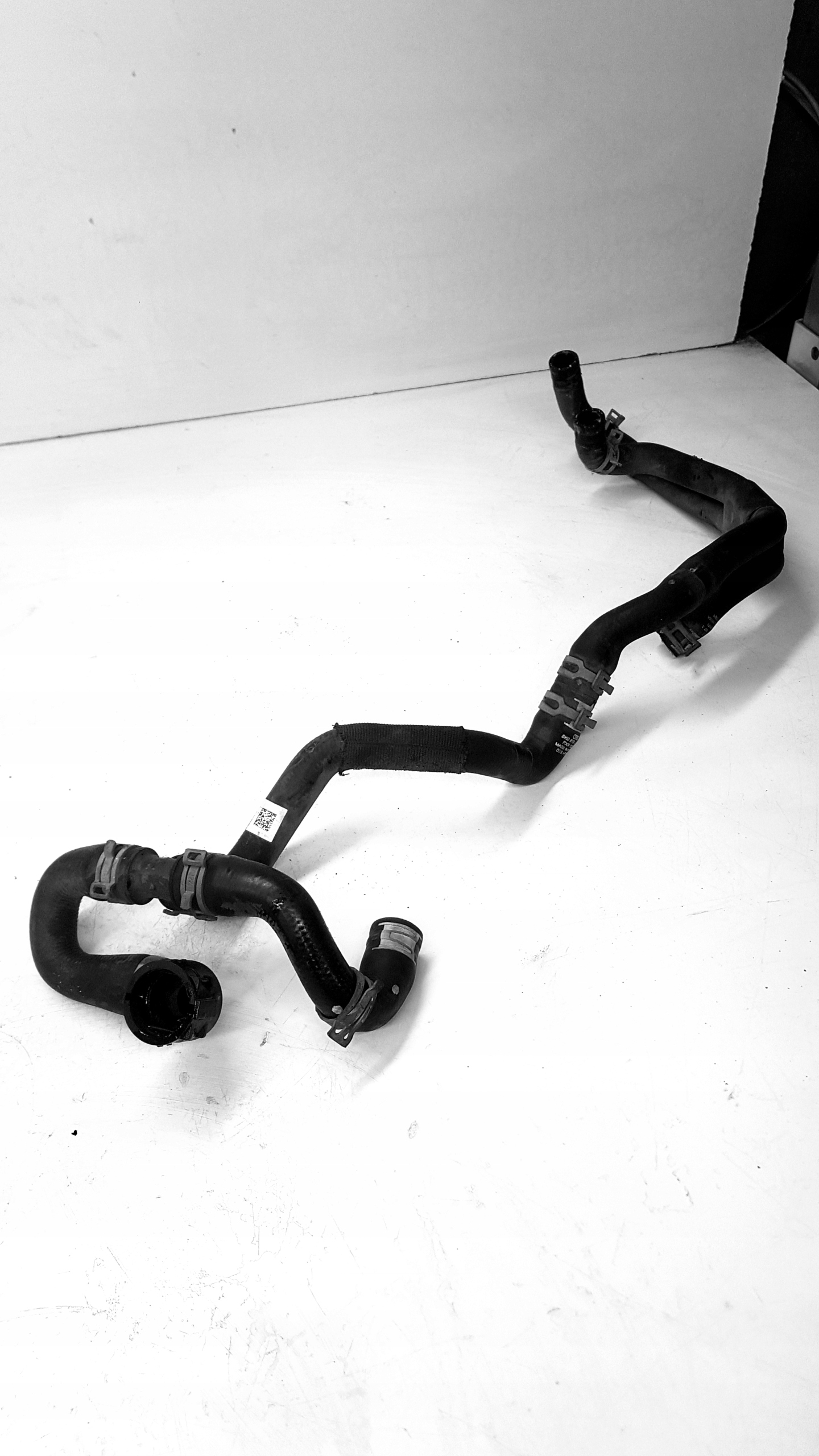 crijevo cijev vode AUDI A4 B8 A5 8T Q5 8R 8K0819334AG