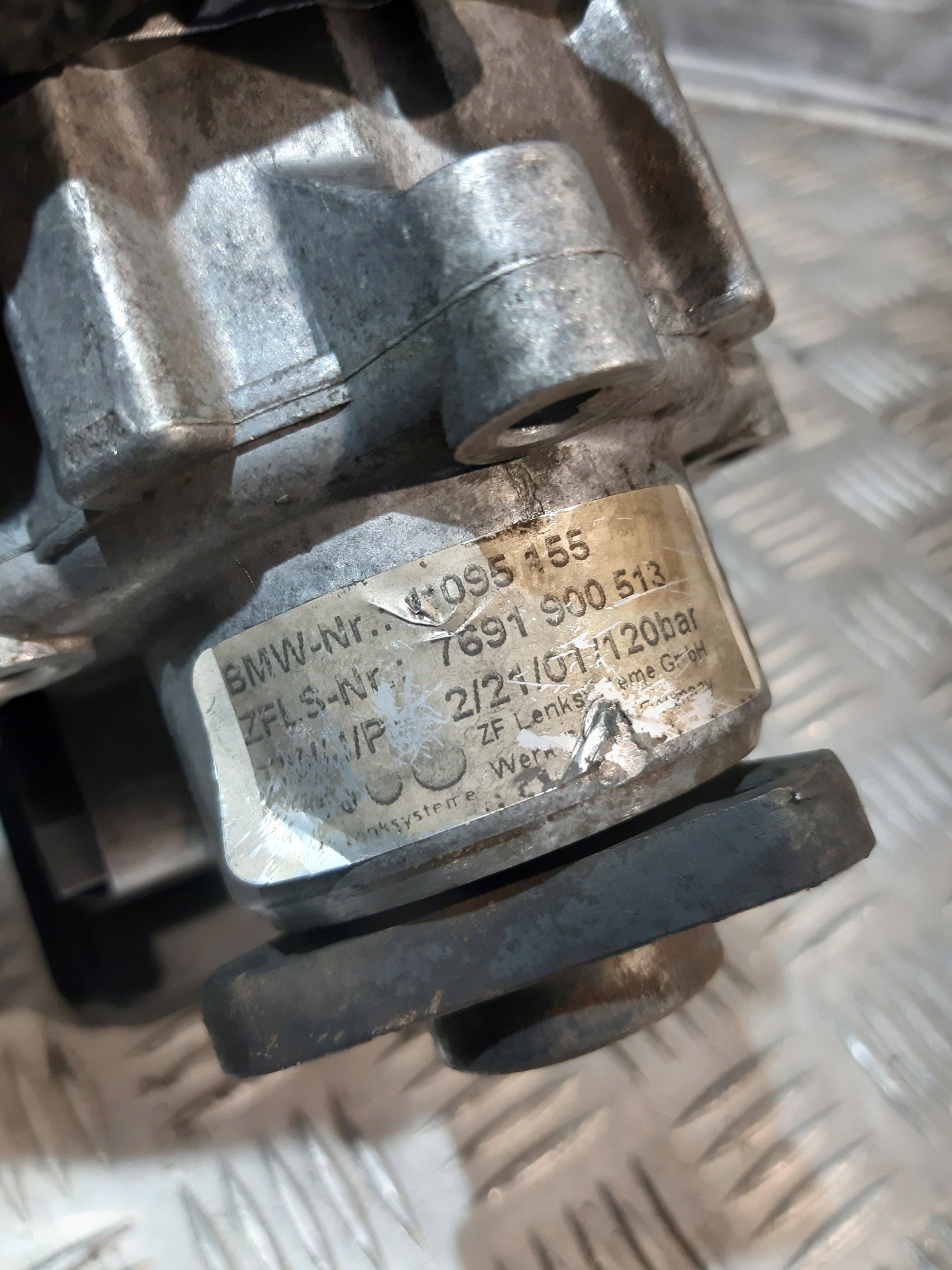 Pompa servosterzo serbatoio LIQUIDO BMW E46 2.0 D 136 KM ZF 7691900513